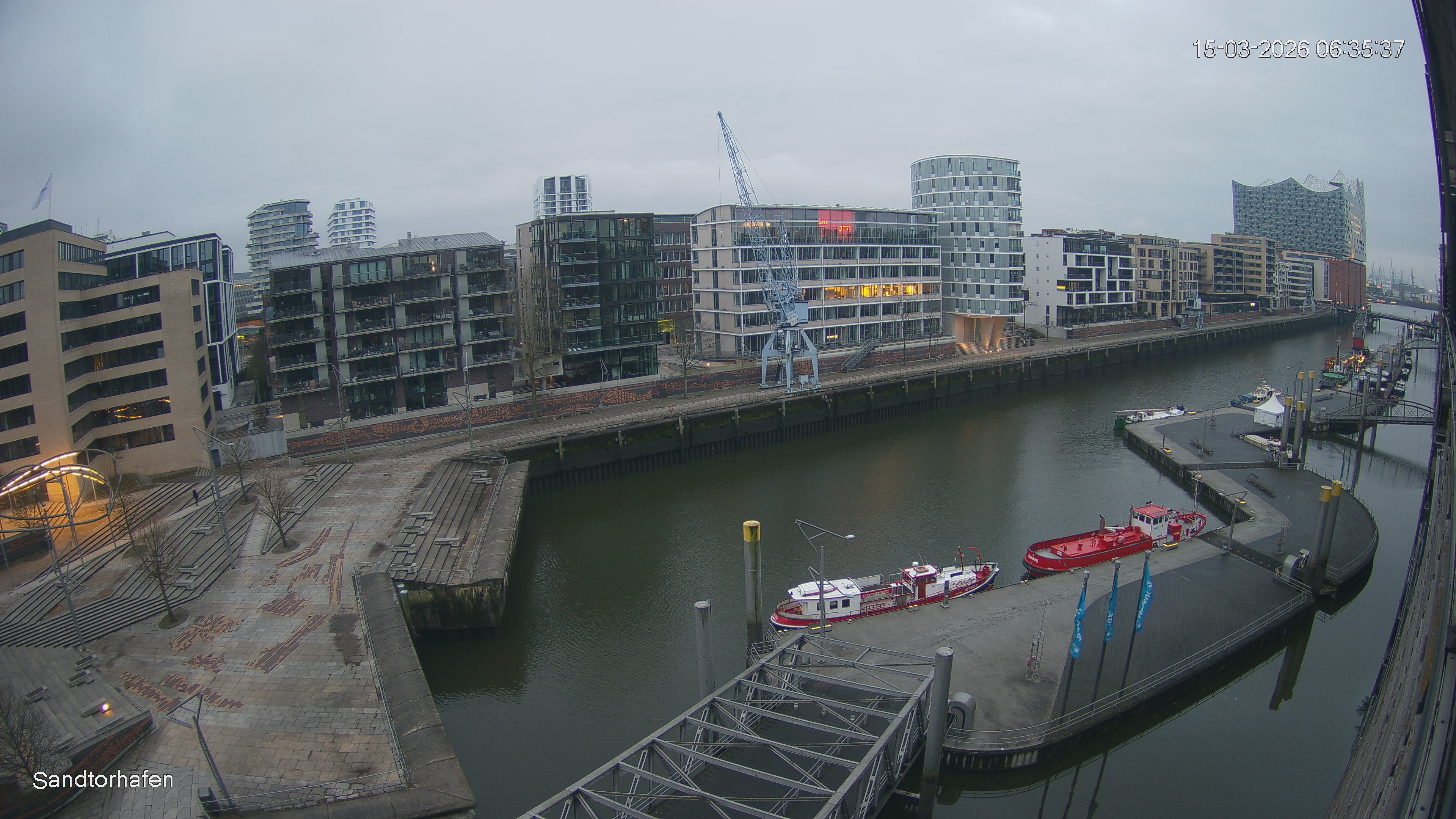 Archiv Foto Webcam Hamburg: HafenCity und Elbphilharmonie
