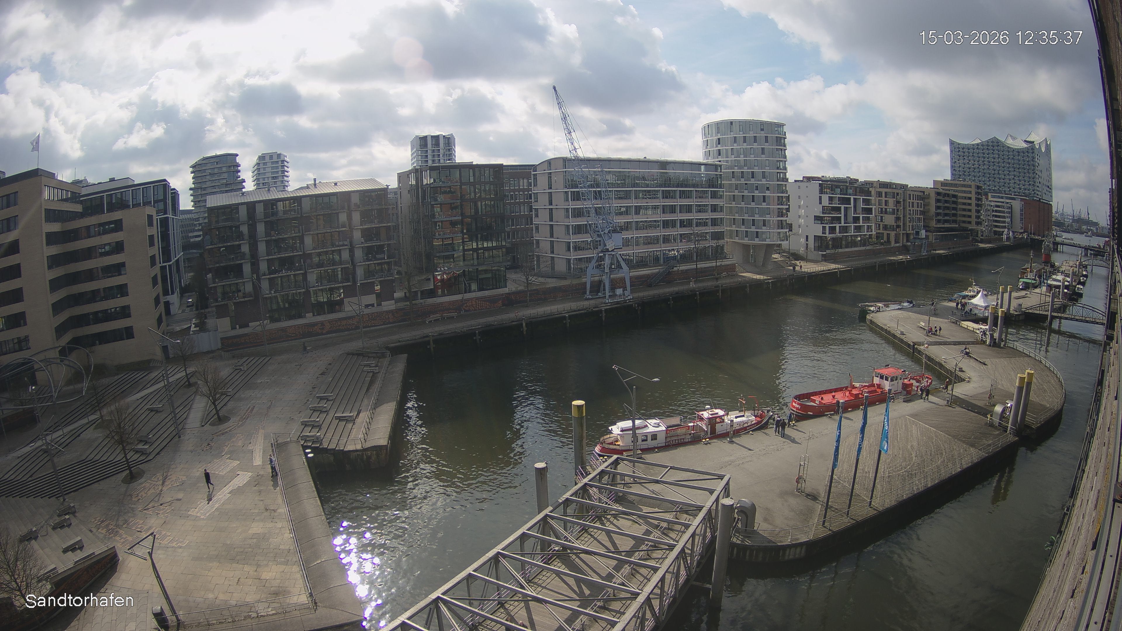 Archiv Foto Webcam Hamburg: HafenCity und Elbphilharmonie