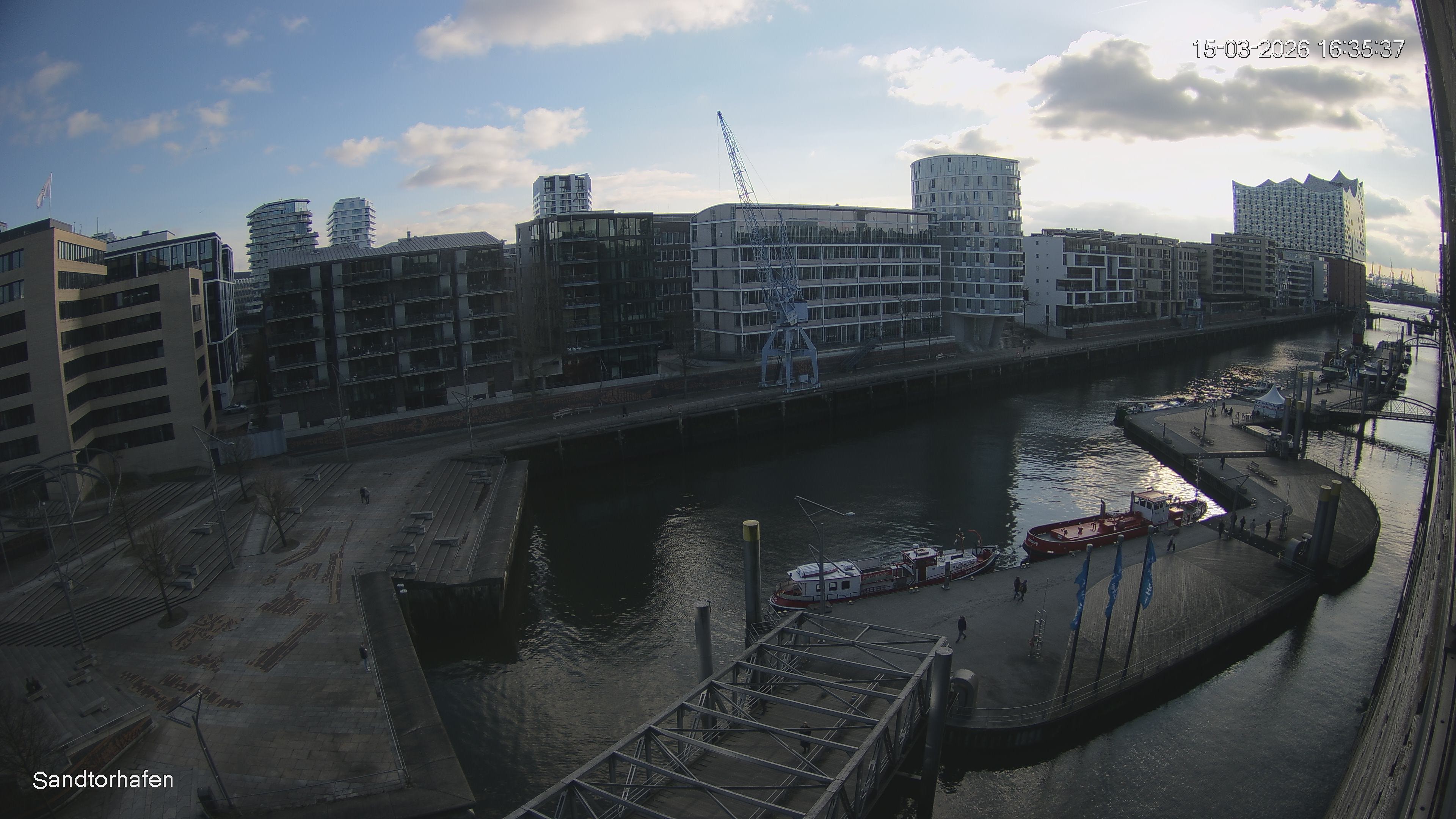 Archiv Foto Webcam Hamburg: HafenCity und Elbphilharmonie