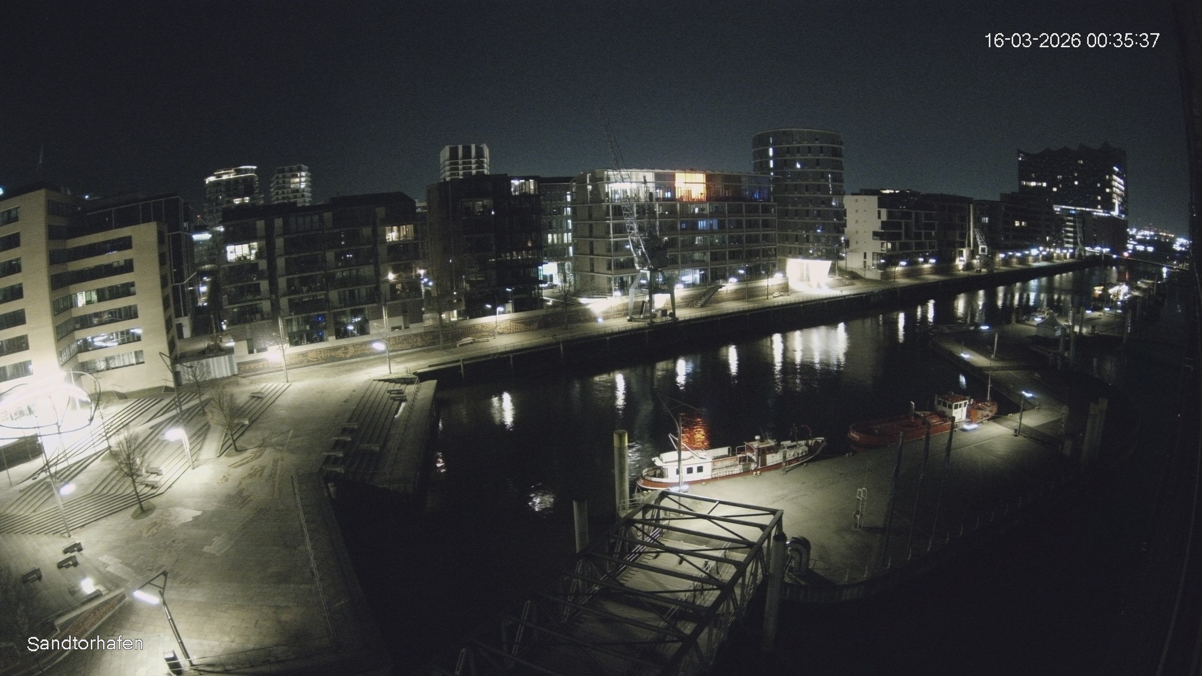 Archived image Webcam Harbour Hall Hamburg