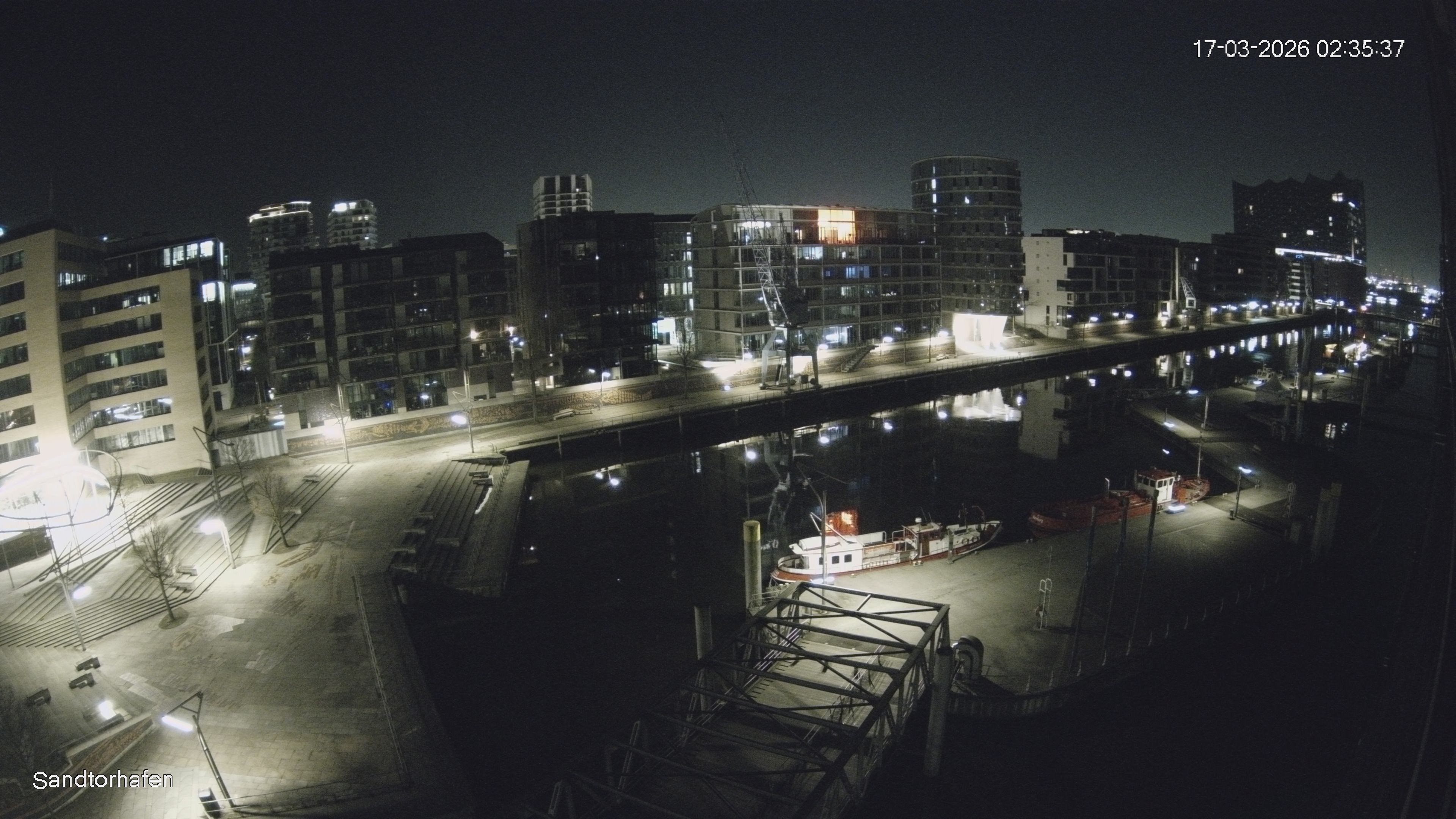 Archiv Foto Webcam Hamburg: HafenCity und Elbphilharmonie