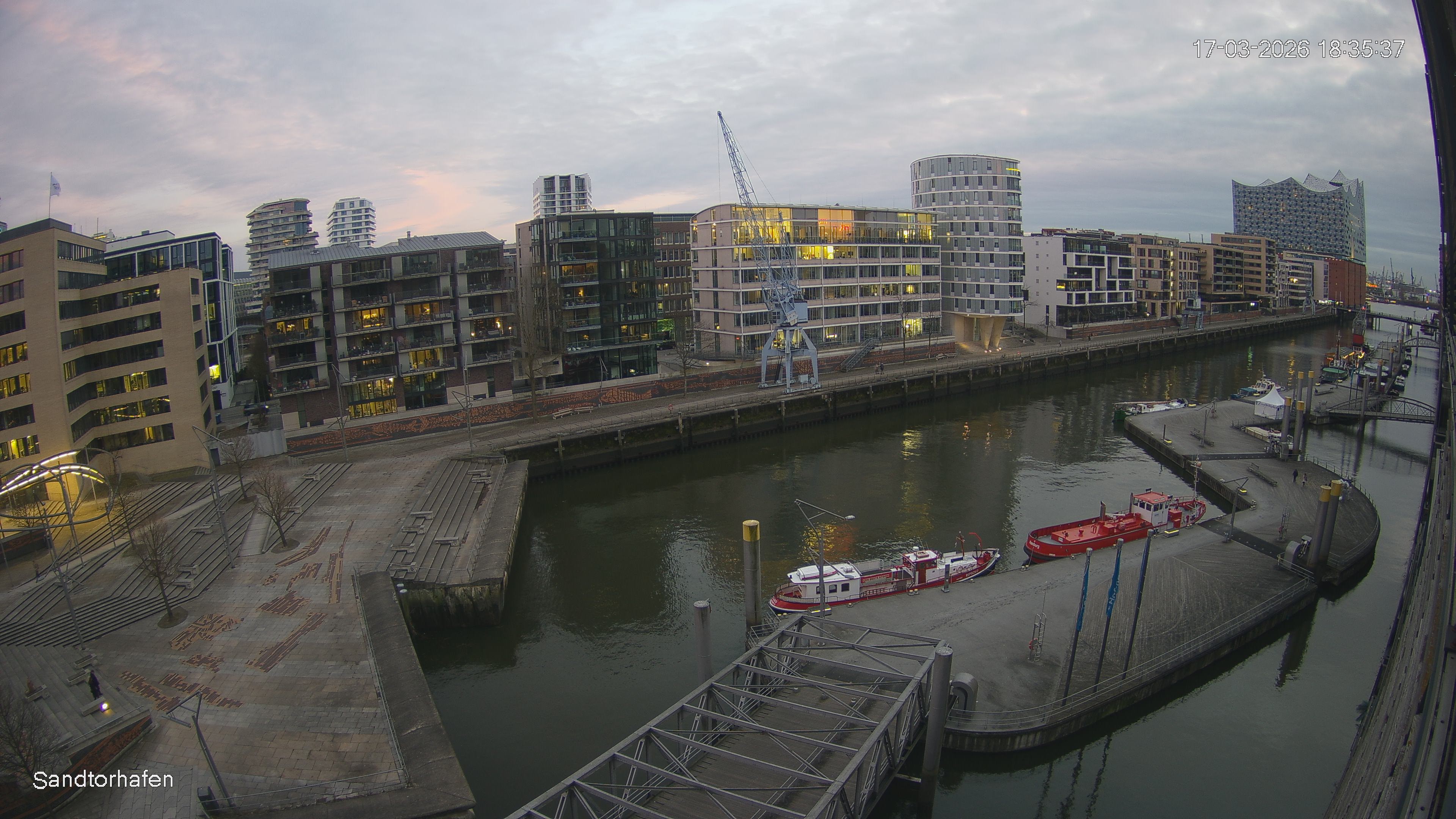Archived image Webcam Harbour Hall Hamburg