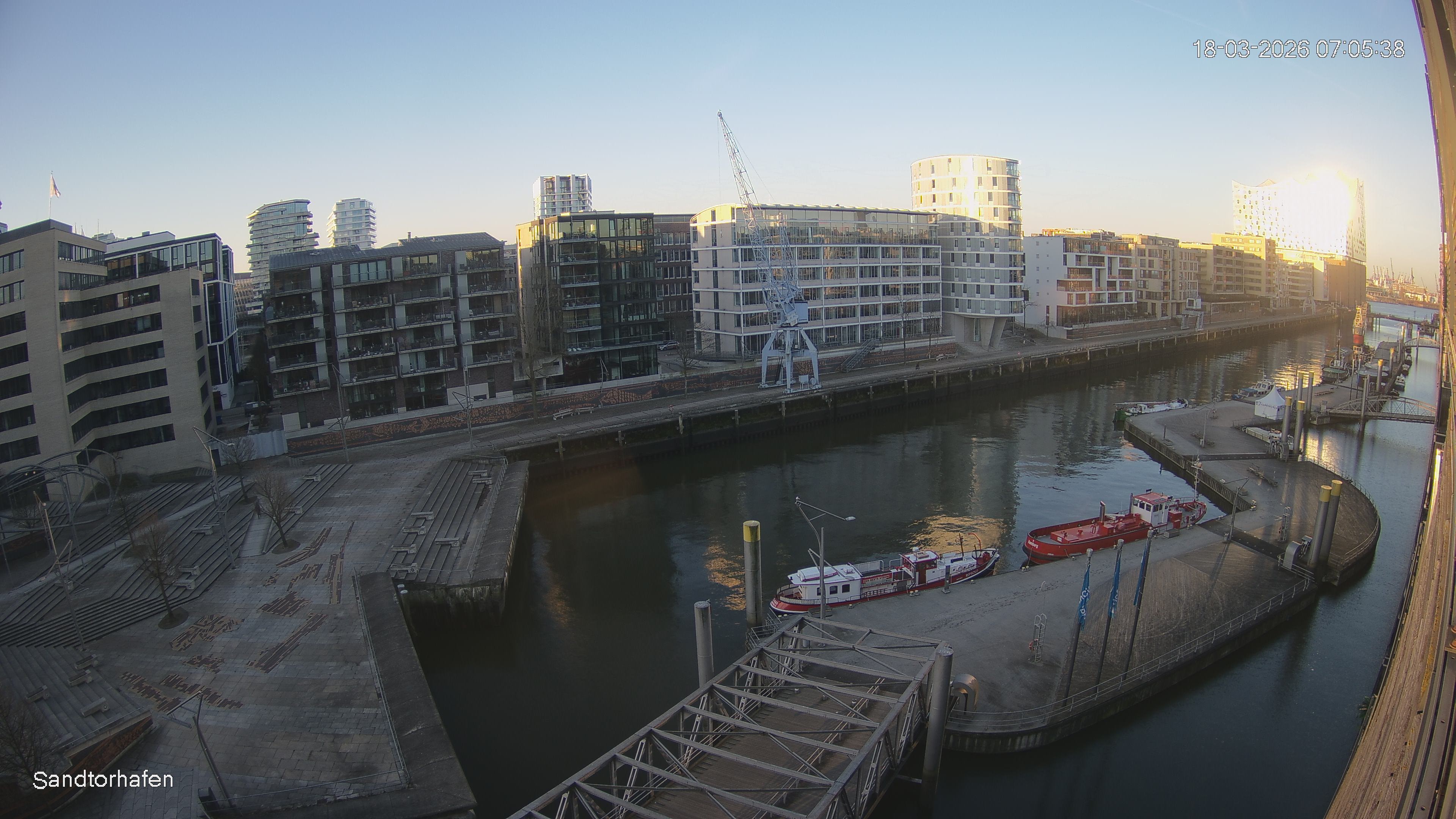 Archiv Foto Webcam Hamburg: HafenCity und Elbphilharmonie
