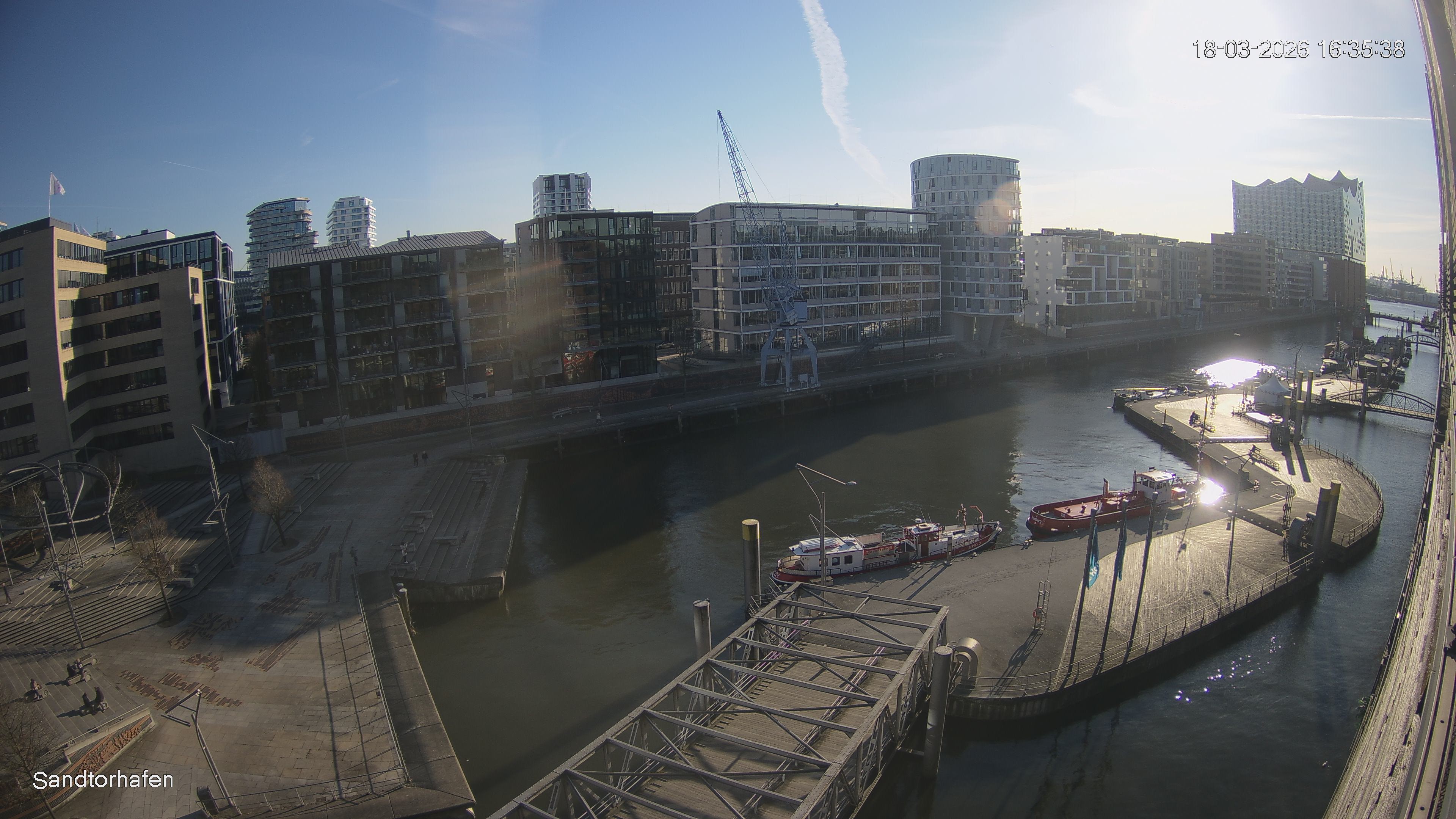 Archiv Foto Webcam Hamburg: HafenCity und Elbphilharmonie