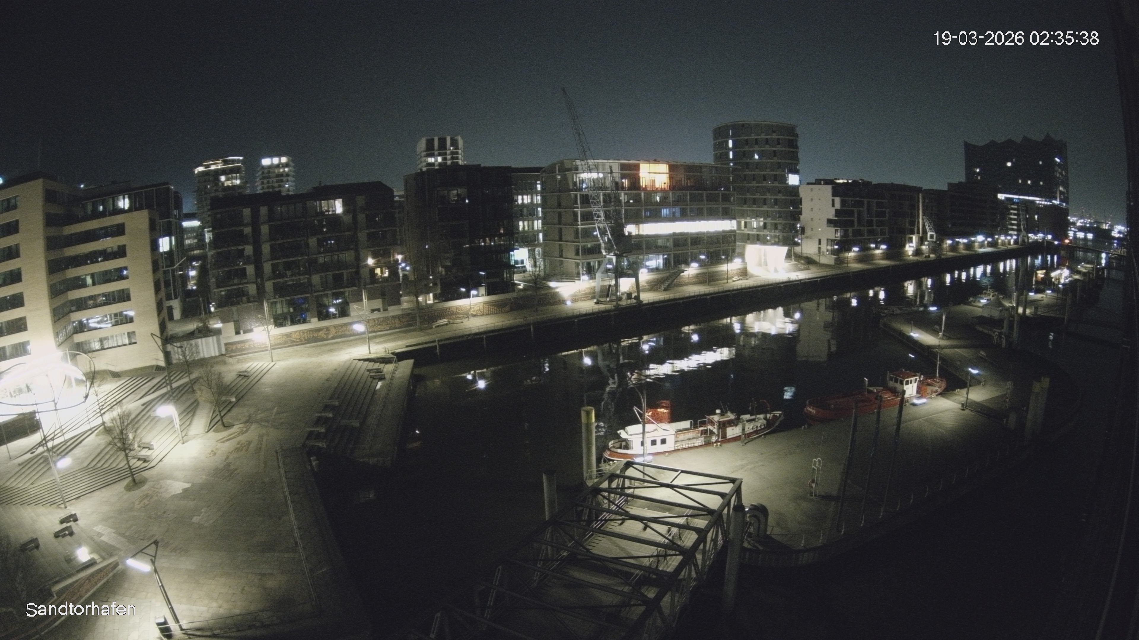 Archiv Foto Webcam Hamburg: HafenCity und Elbphilharmonie