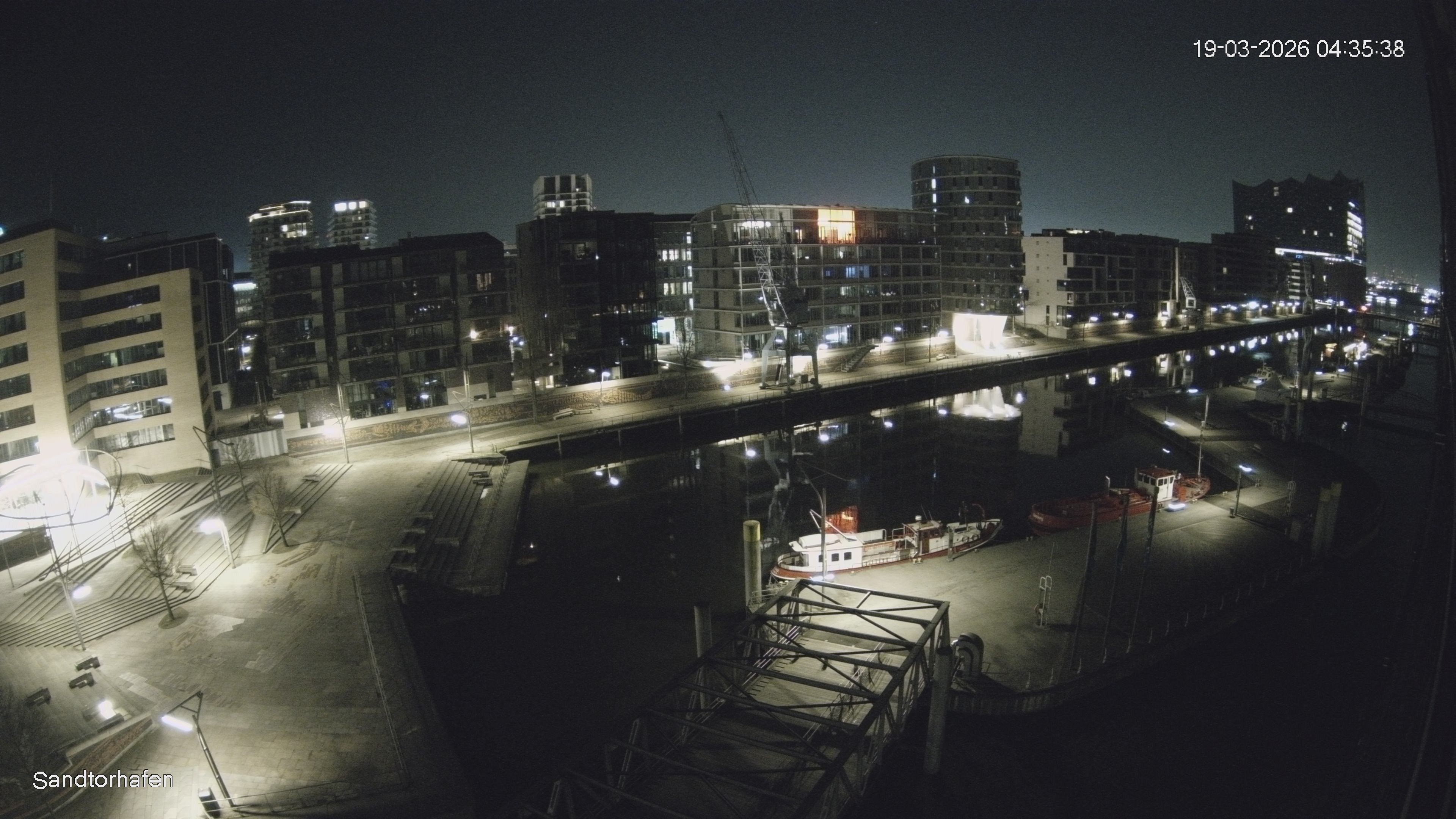 Archiv Foto Webcam Hamburg: HafenCity und Elbphilharmonie