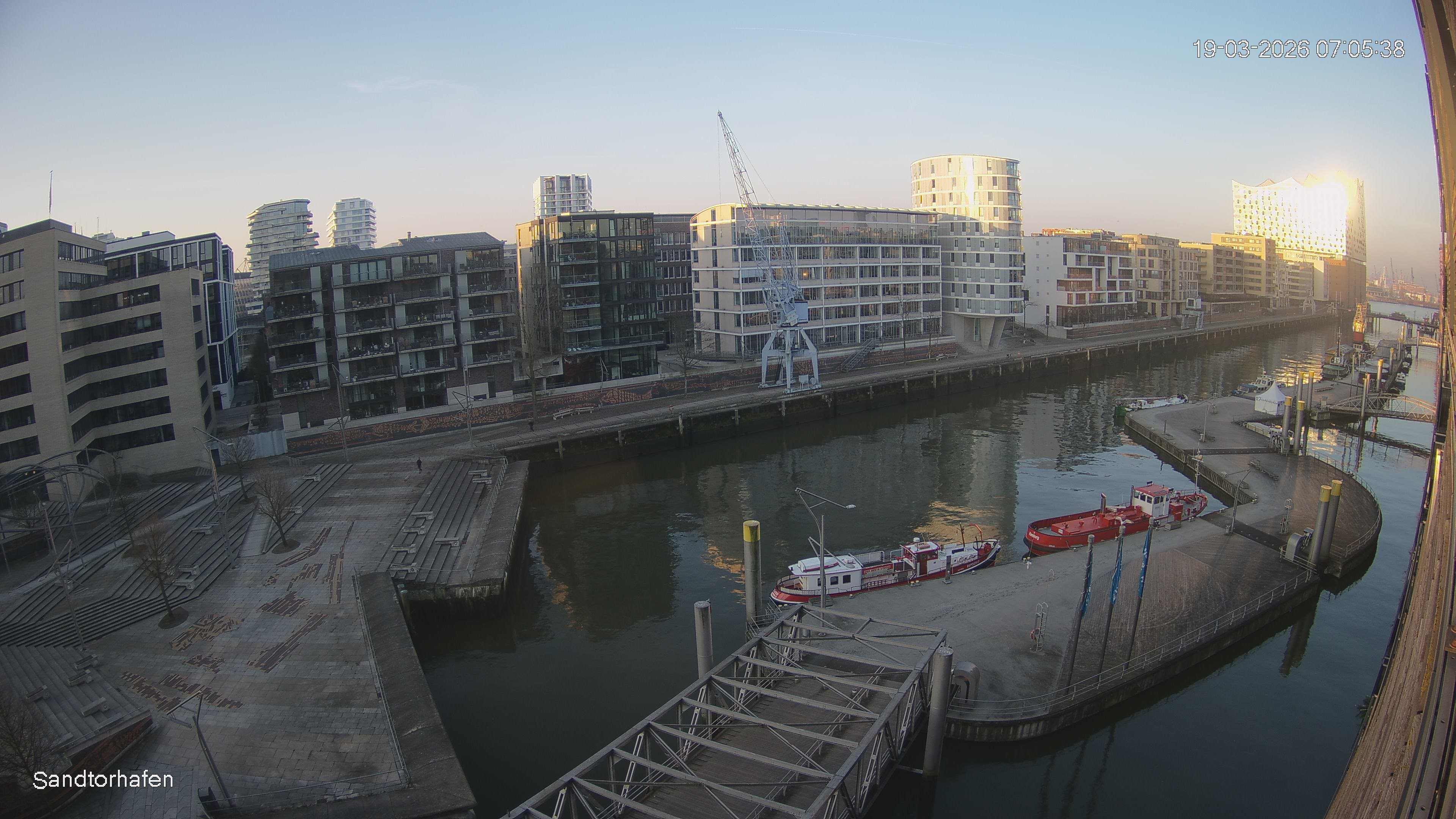 Archiv Foto Webcam Hamburg: HafenCity und Elbphilharmonie
