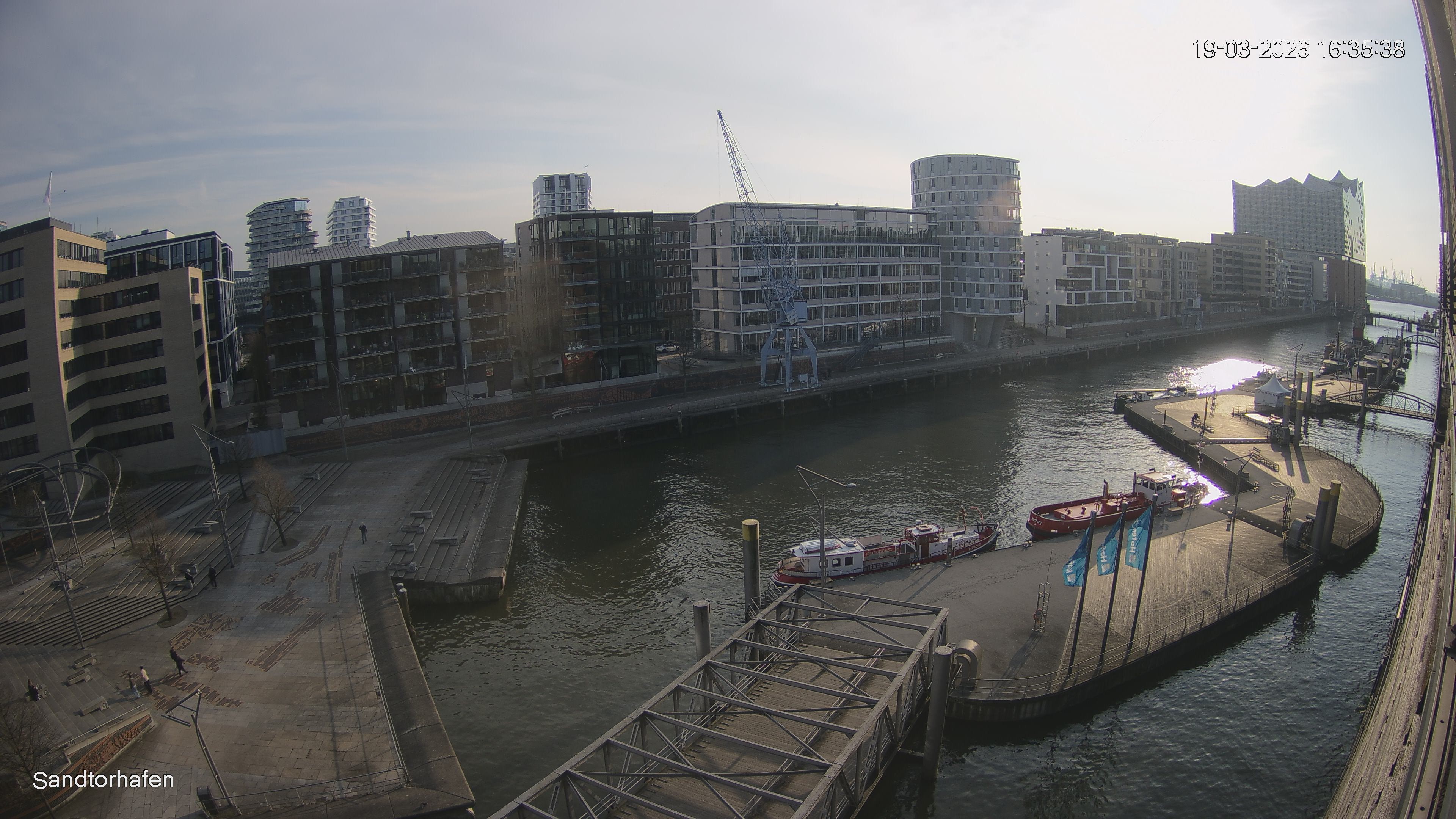 Archiv Foto Webcam Hamburg: HafenCity und Elbphilharmonie