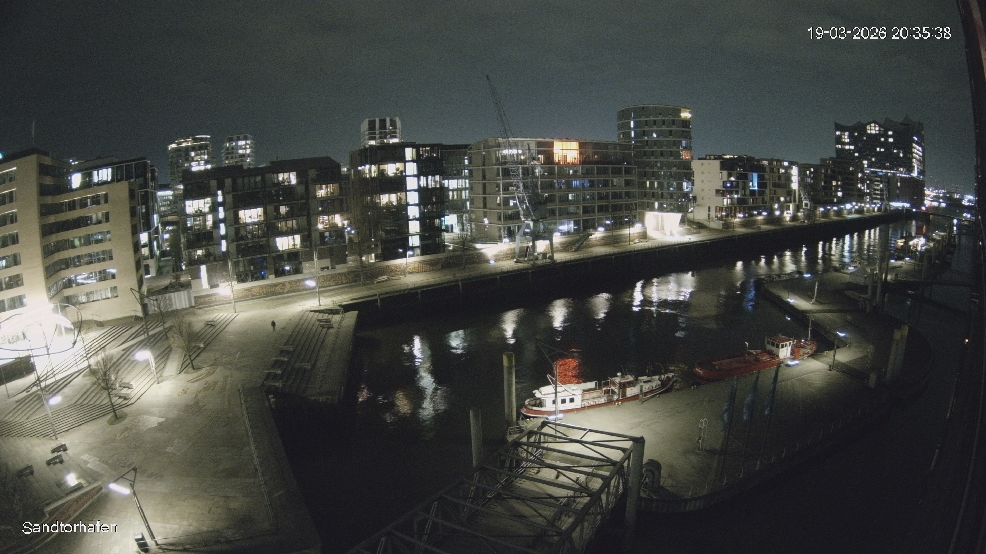 Archiv Foto Webcam Hamburg: HafenCity und Elbphilharmonie
