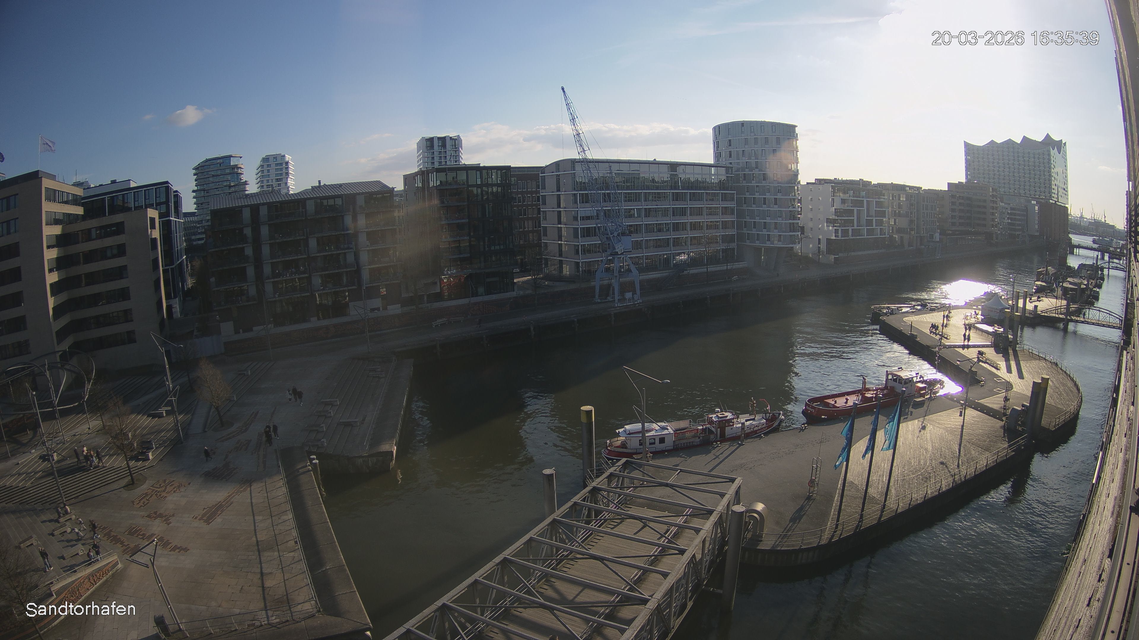 Archived image Webcam Harbour Hall Hamburg