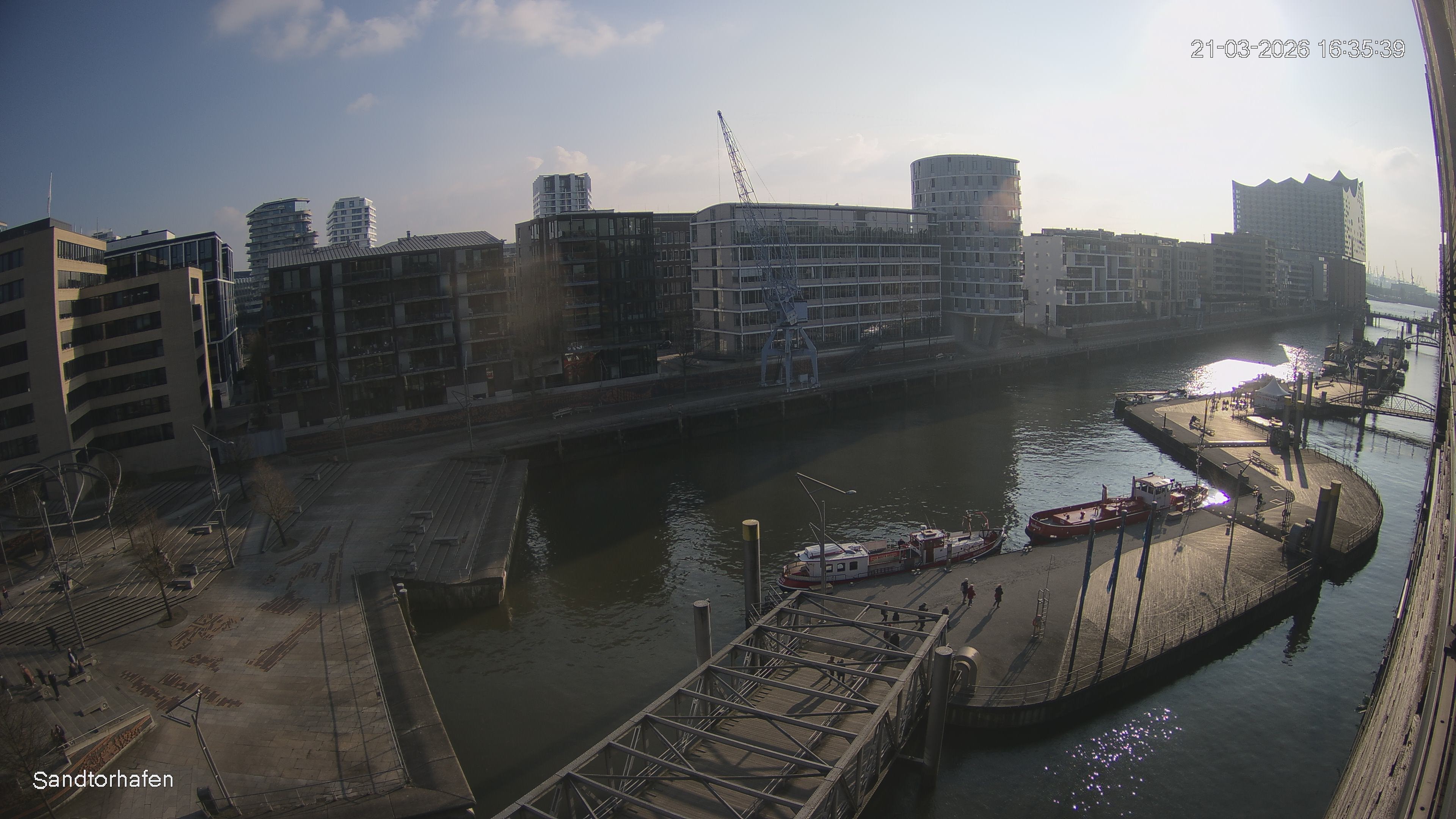 Archiv Foto Webcam Hamburg: HafenCity und Elbphilharmonie