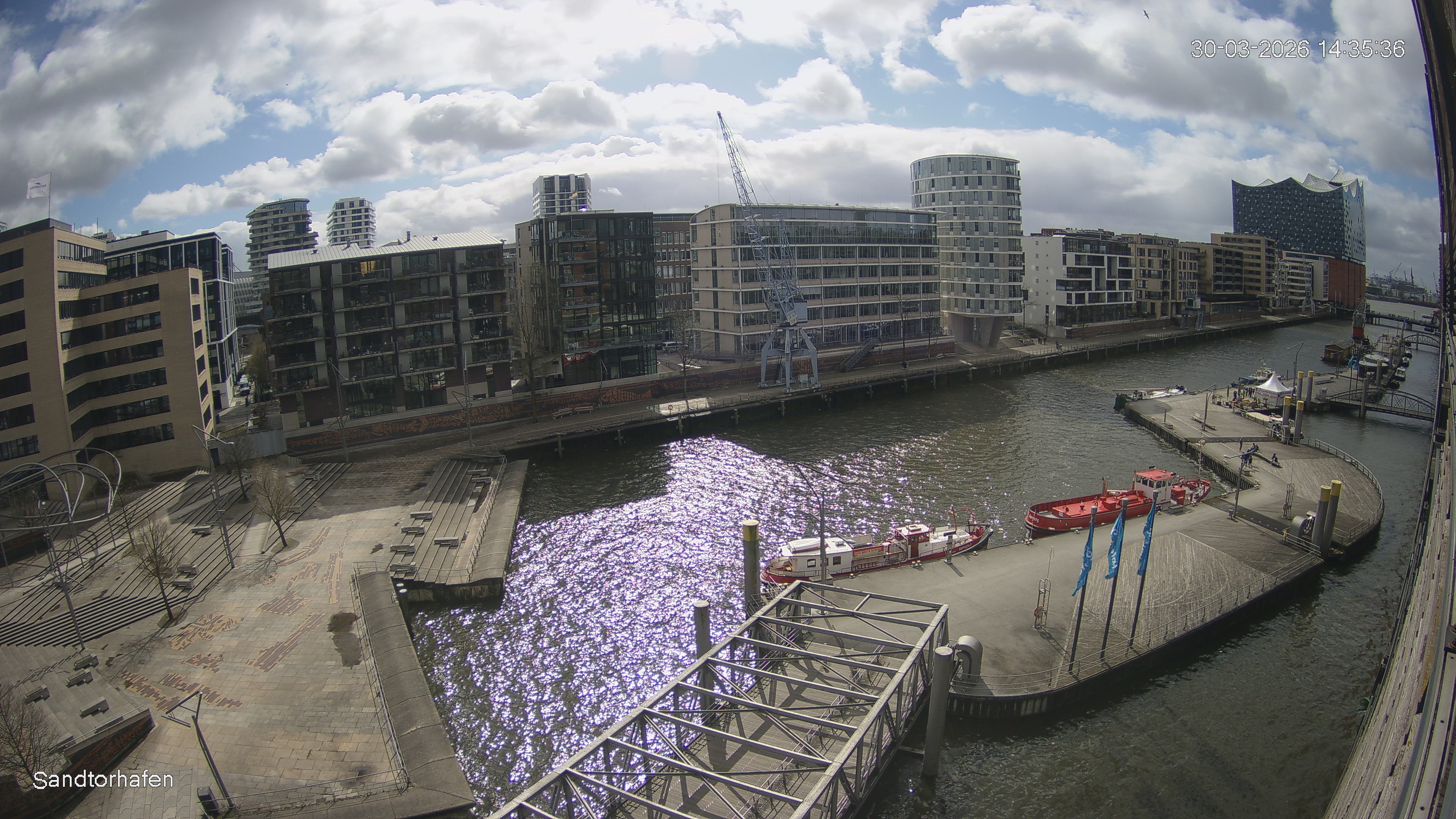 Archiv Foto Webcam Hamburg: HafenCity und Elbphilharmonie