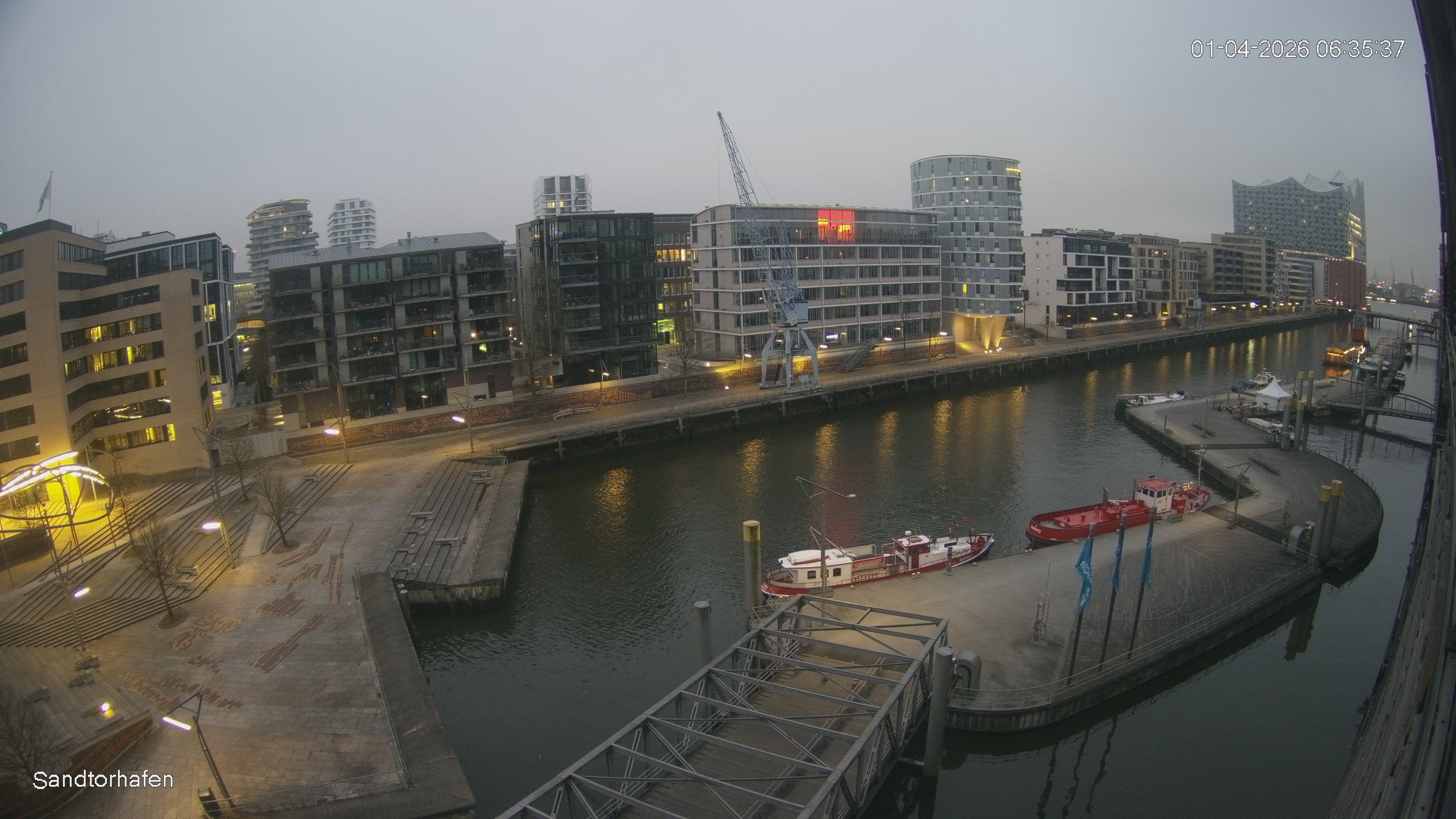 Archiv Foto Webcam Hamburg: HafenCity und Elbphilharmonie