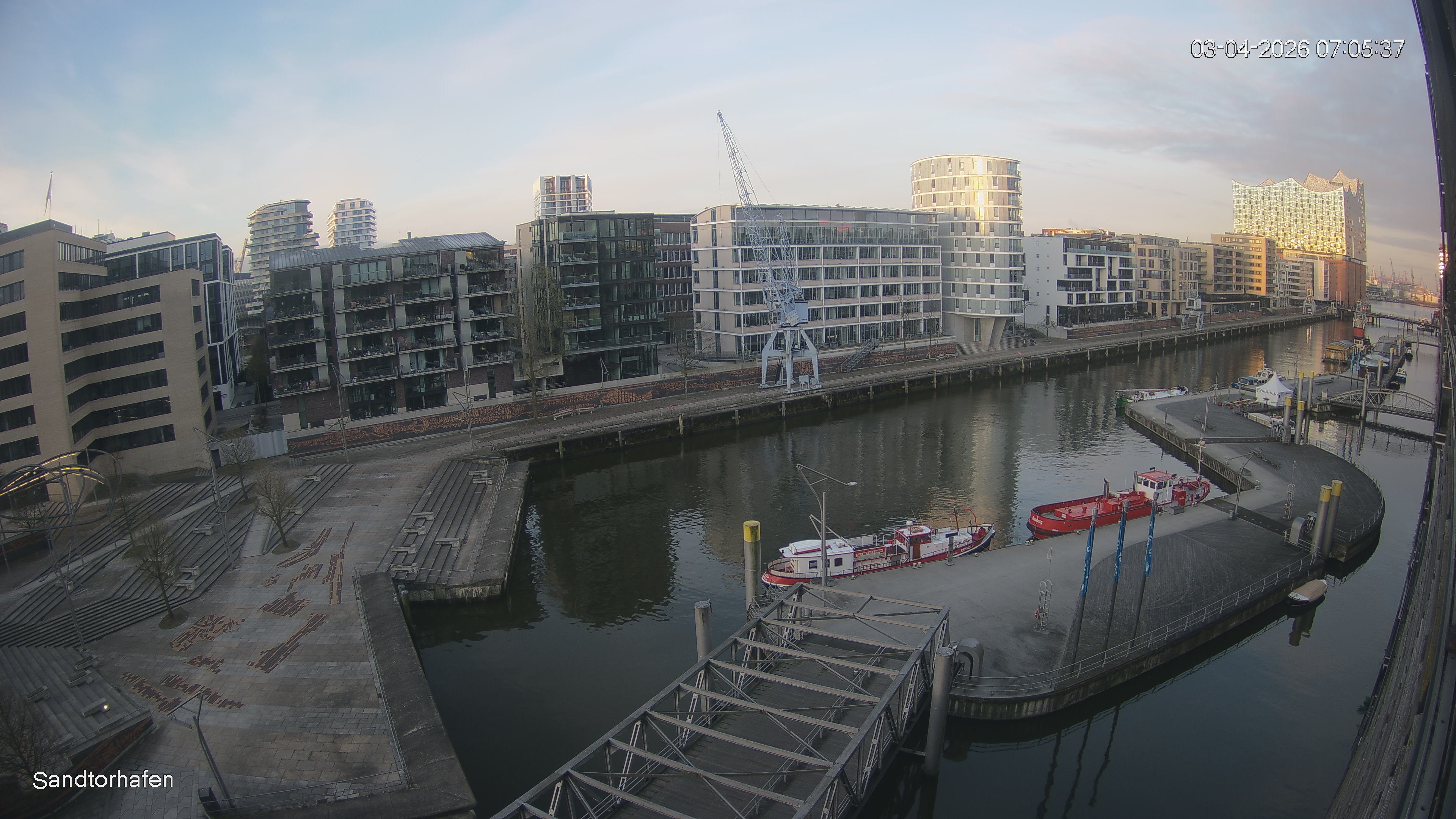 Archiv Foto Webcam Hamburg: HafenCity und Elbphilharmonie