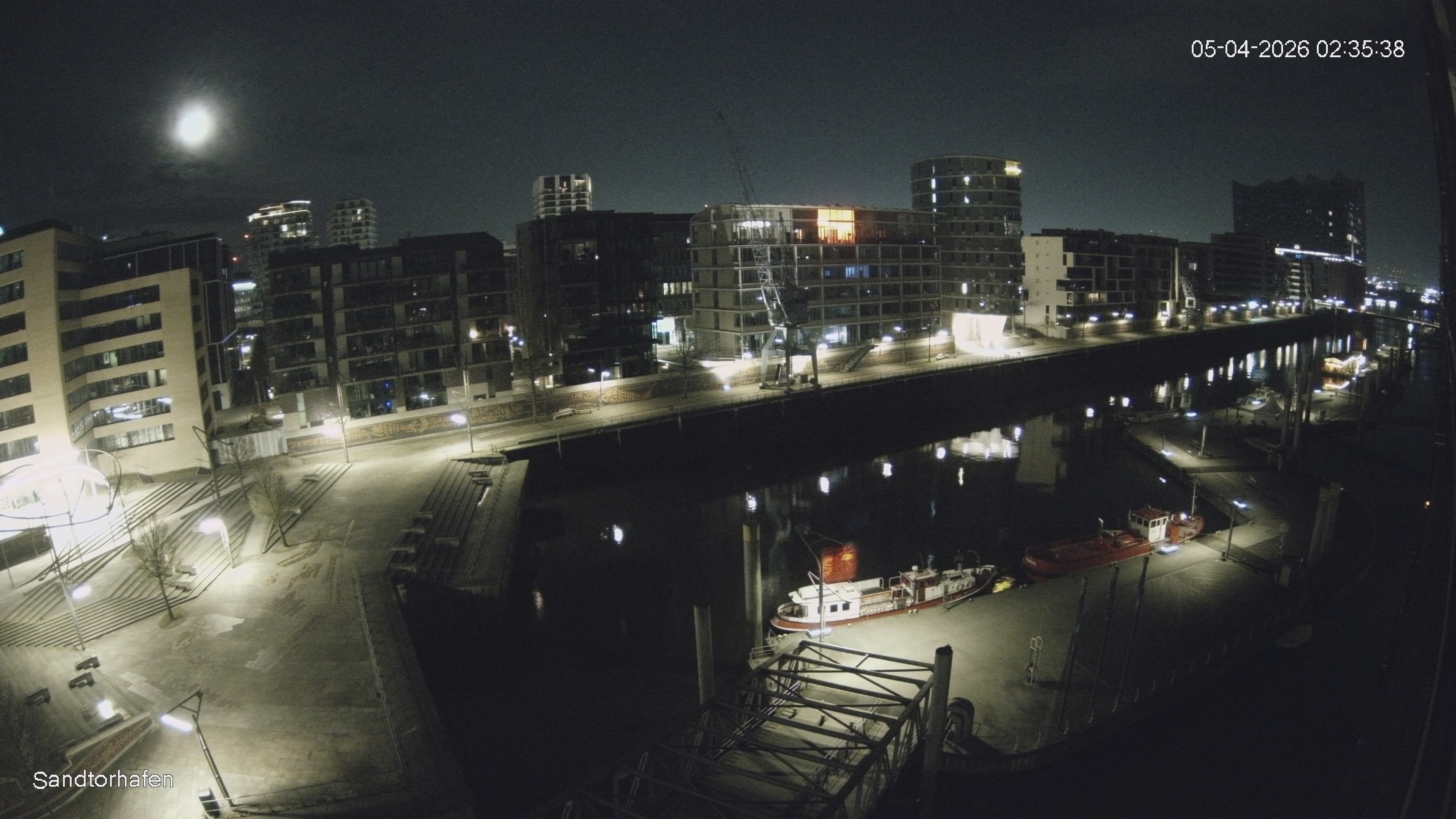 Archiv Foto Webcam Hamburg: HafenCity und Elbphilharmonie