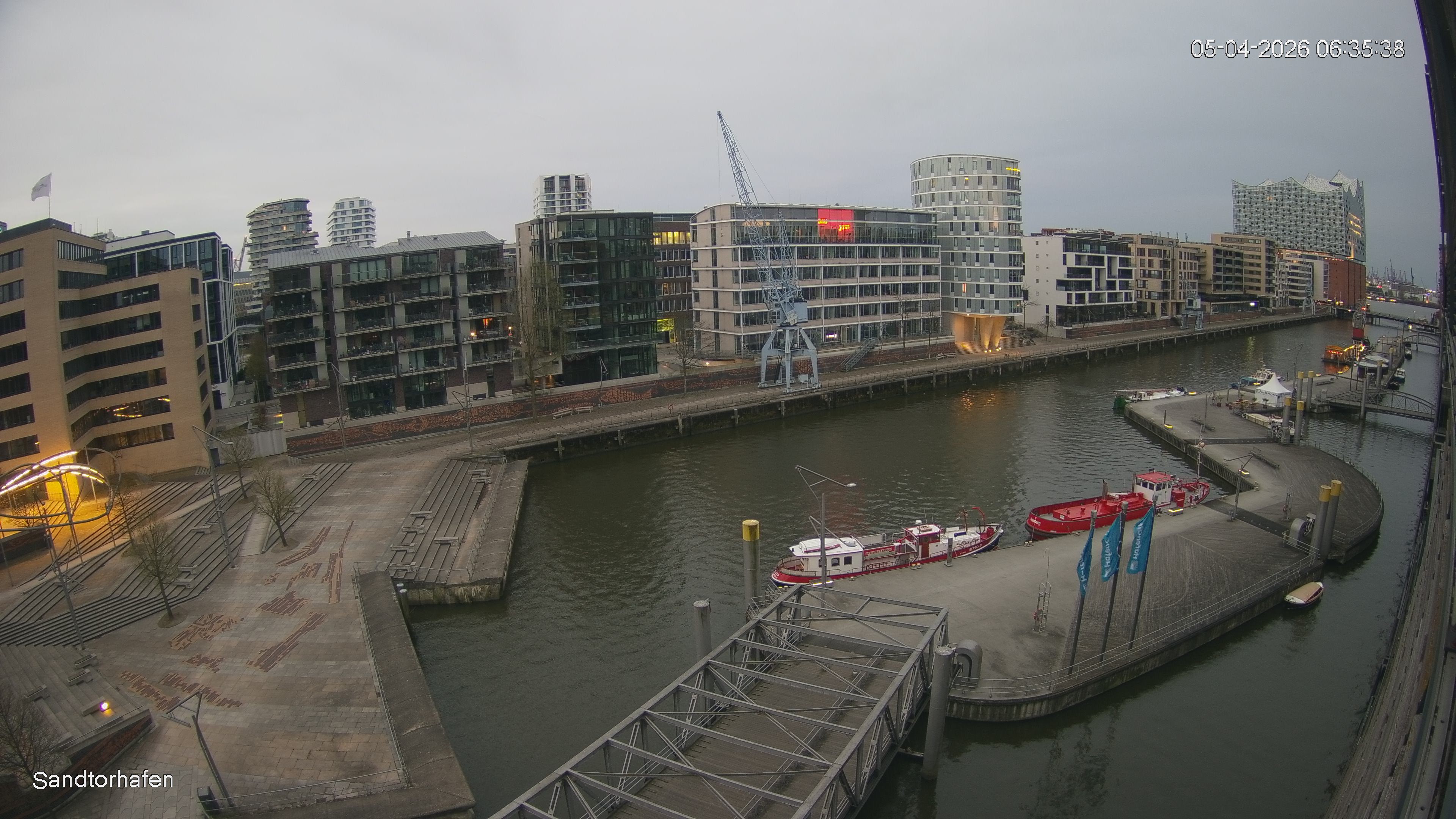 Archiv Foto Webcam Hamburg: HafenCity und Elbphilharmonie