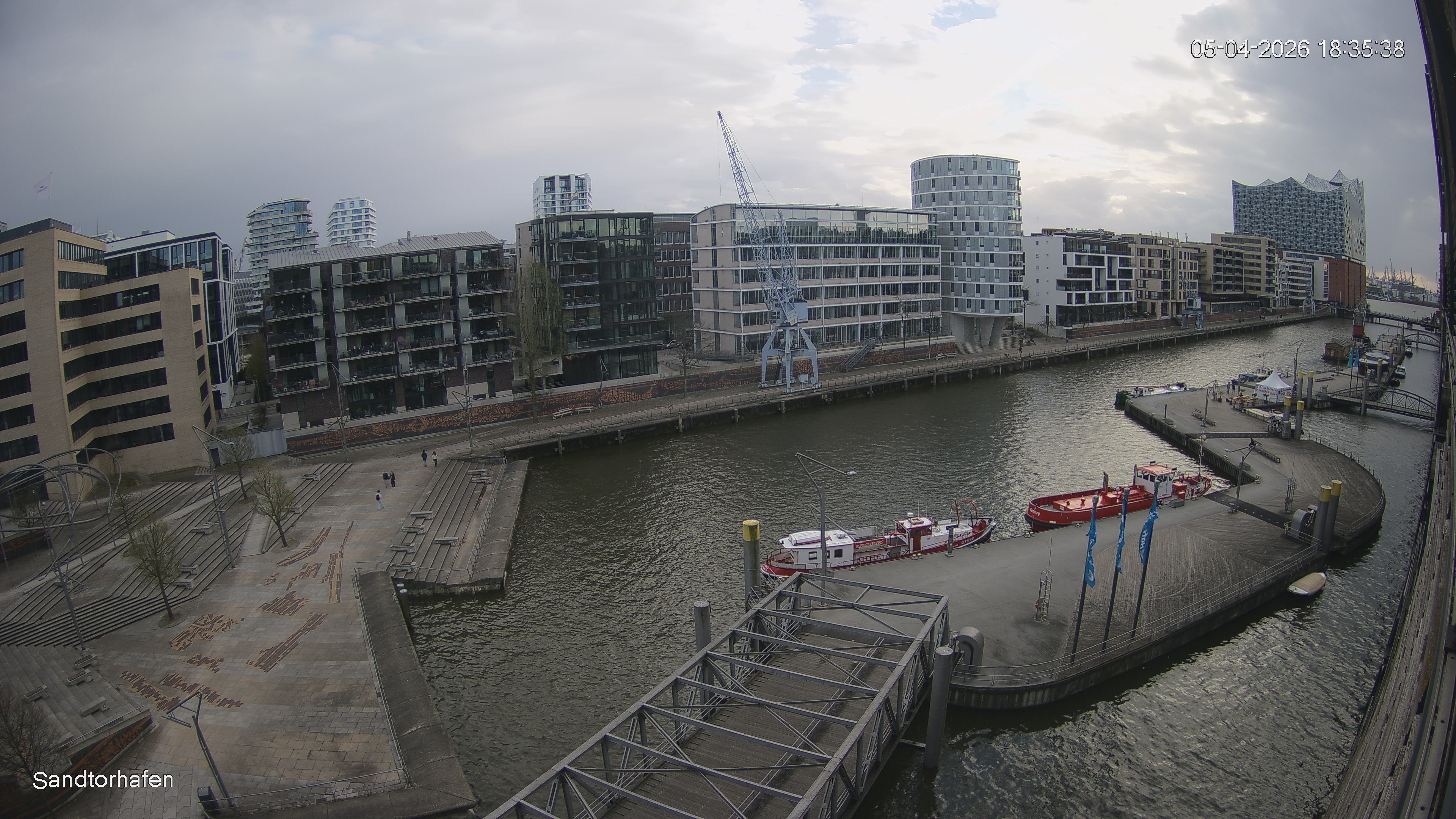 Archiv Foto Webcam Hamburg: HafenCity und Elbphilharmonie