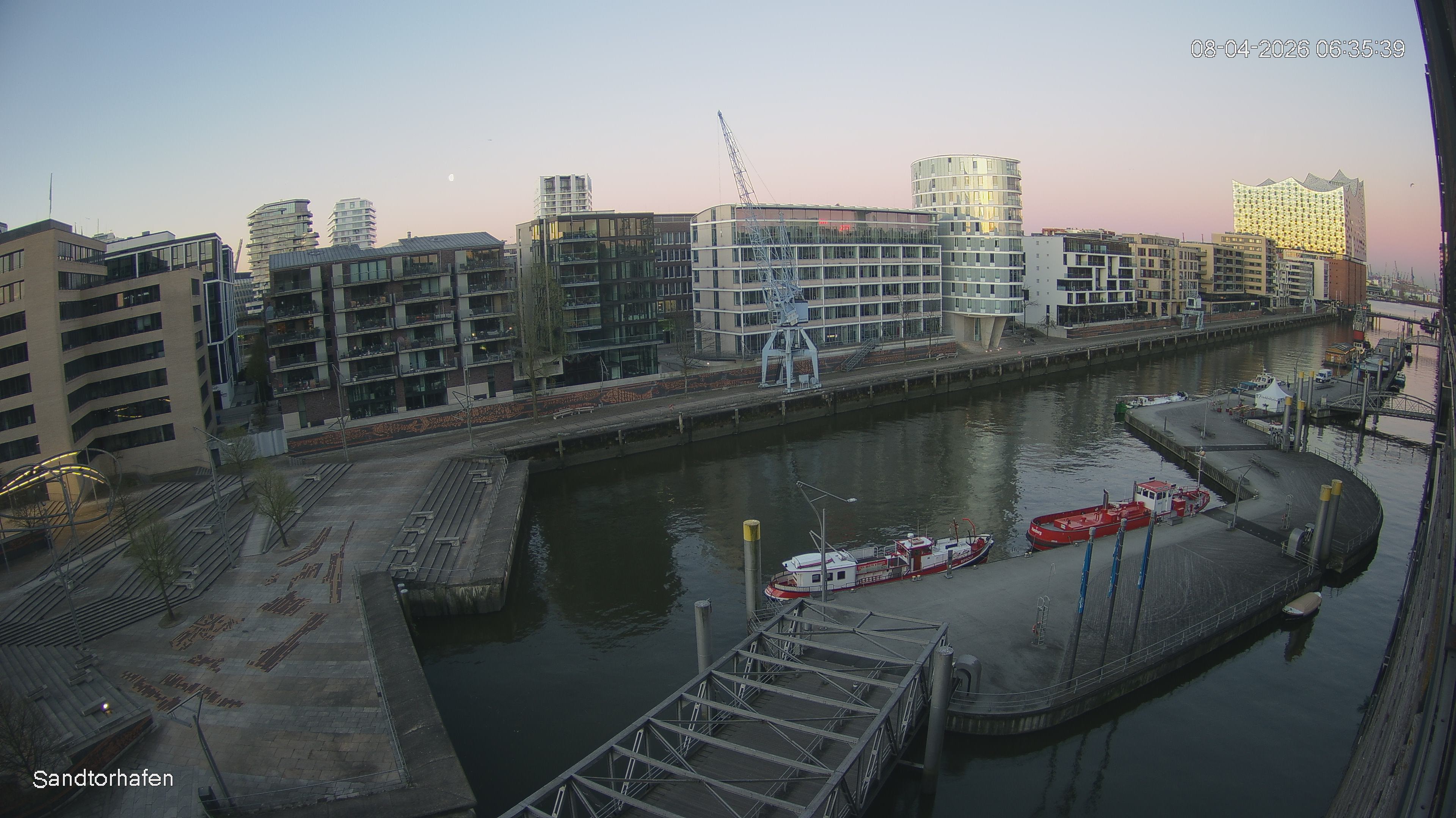 Archiv Foto Webcam Hamburg: HafenCity und Elbphilharmonie