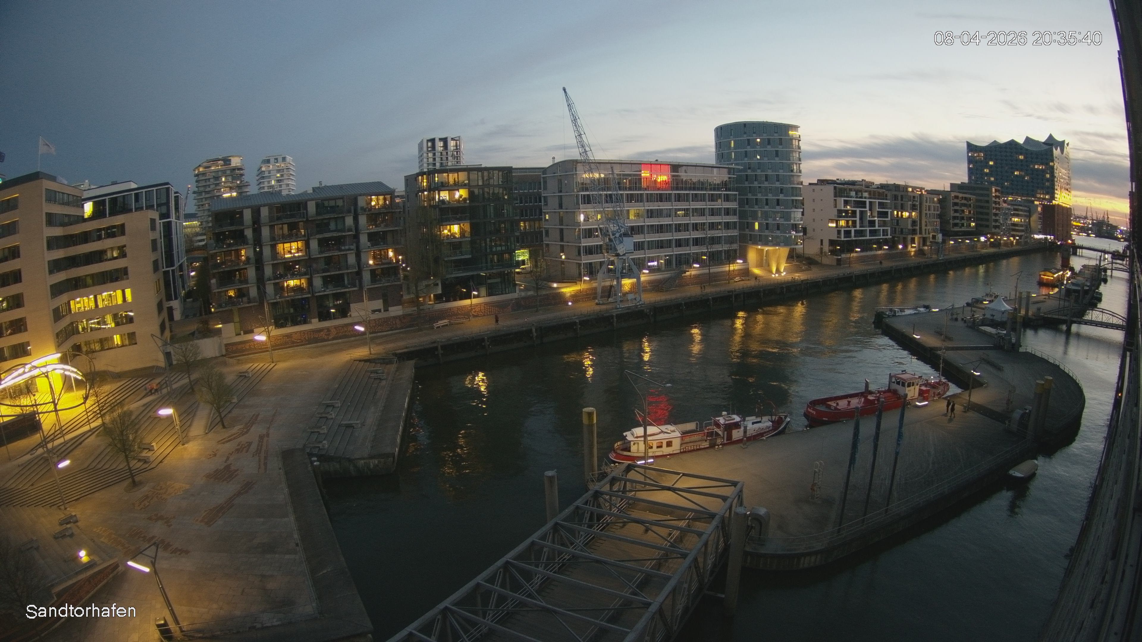 Archiv Foto Webcam Hamburg: HafenCity und Elbphilharmonie