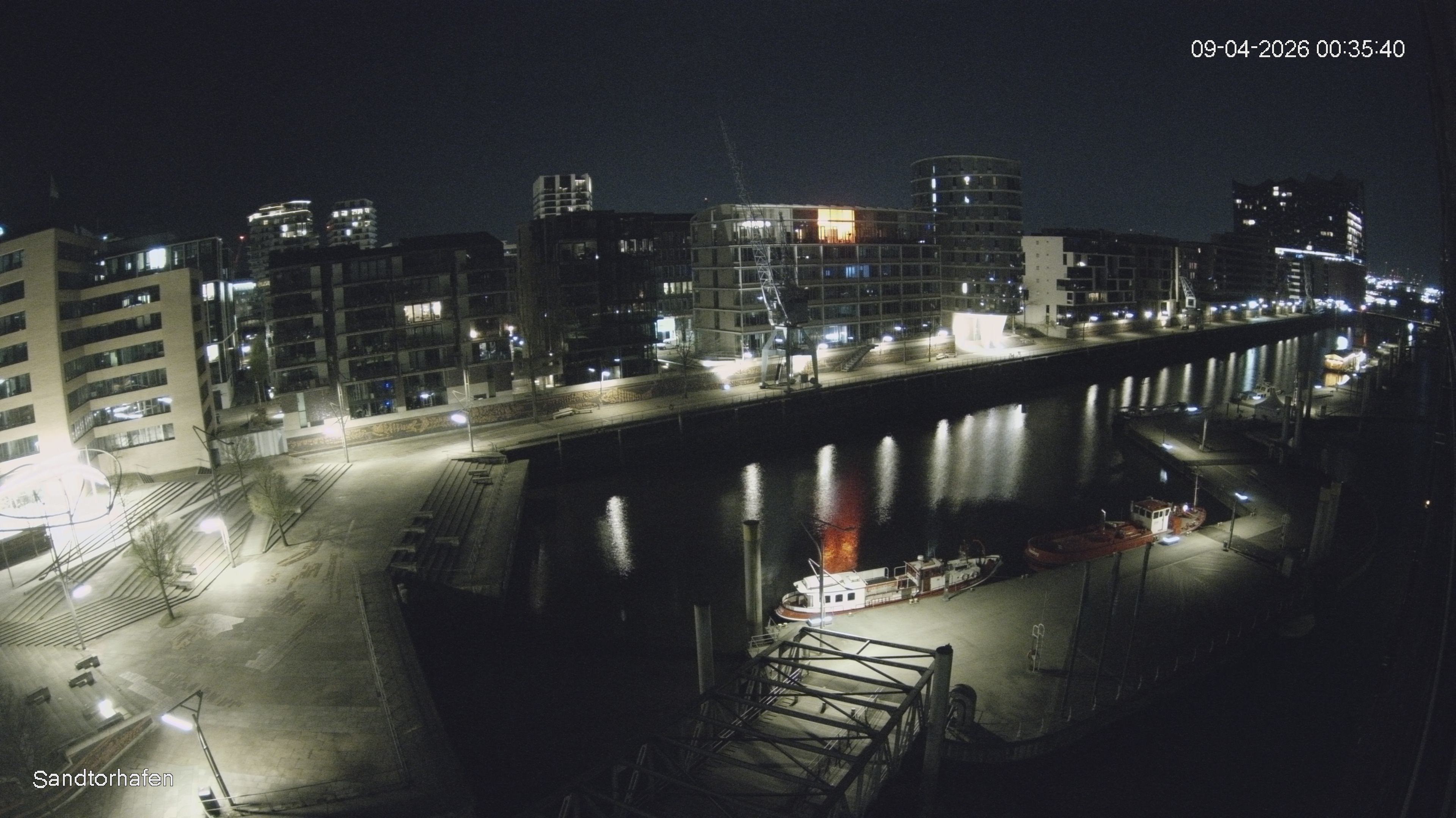 Archiv Foto Webcam Hamburg: HafenCity und Elbphilharmonie