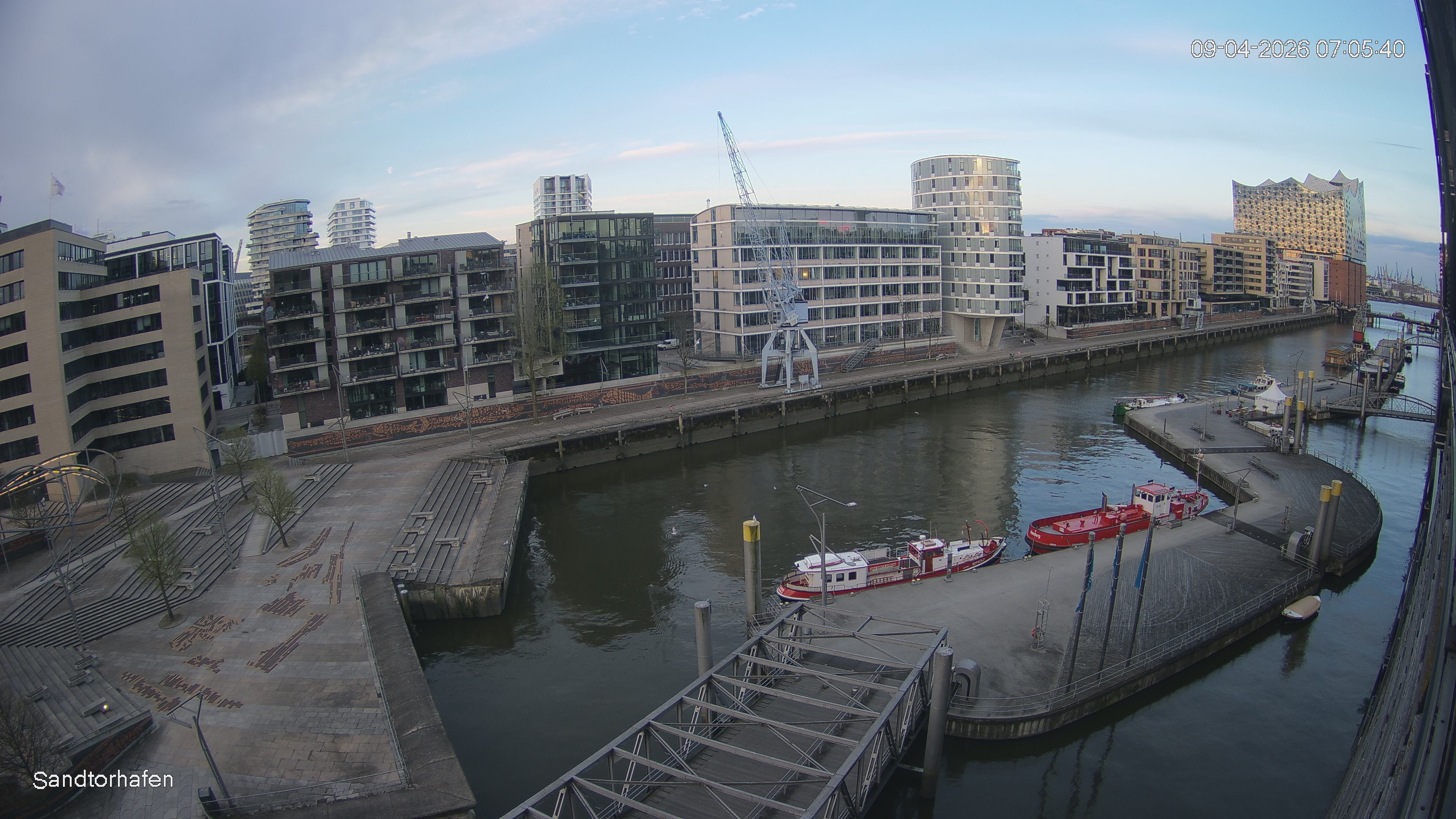 Archiv Foto Webcam Hamburg: HafenCity und Elbphilharmonie
