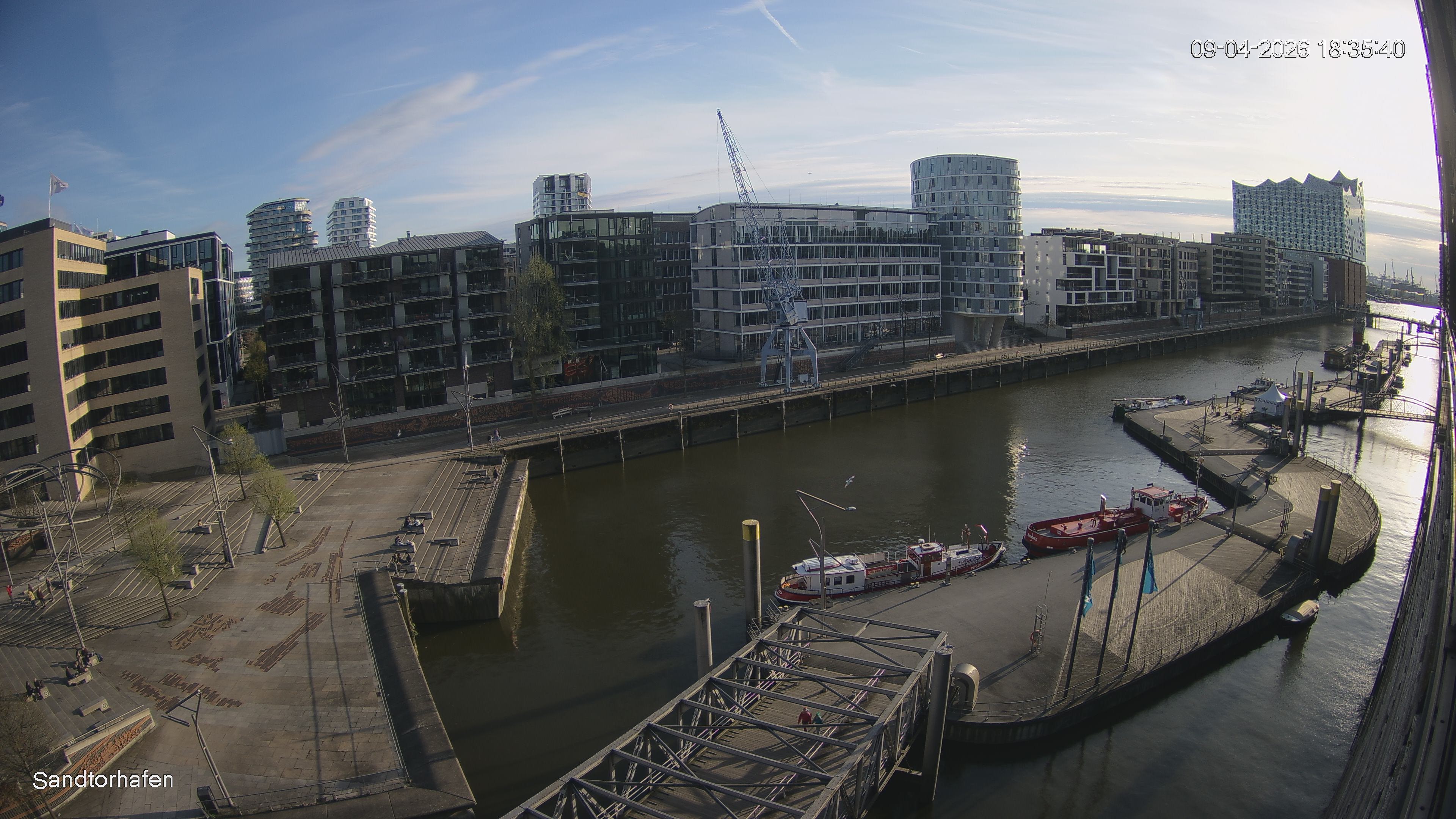 Archived image Webcam Harbour Hall Hamburg