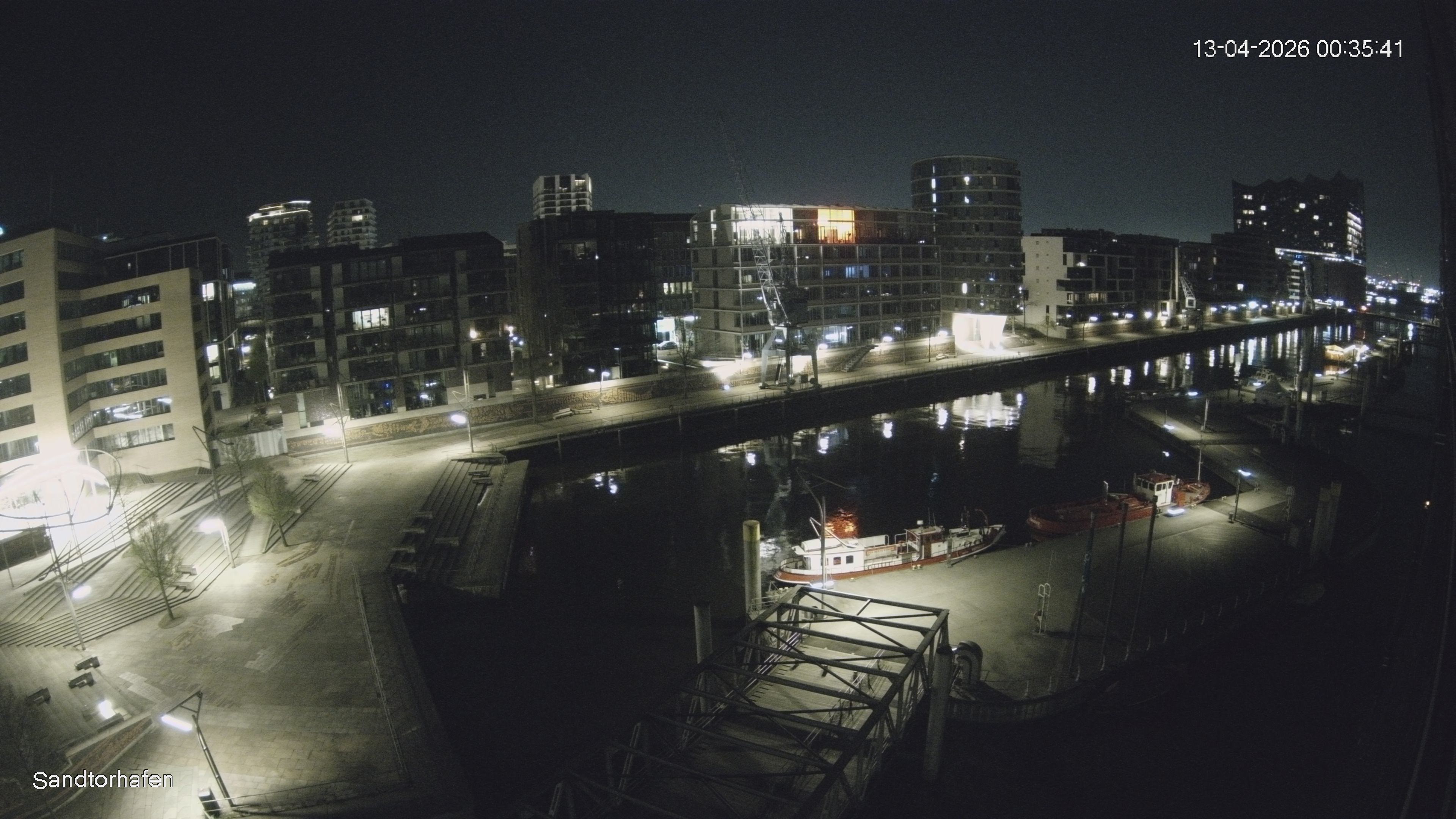 Archiv Foto Webcam Hamburg: HafenCity und Elbphilharmonie
