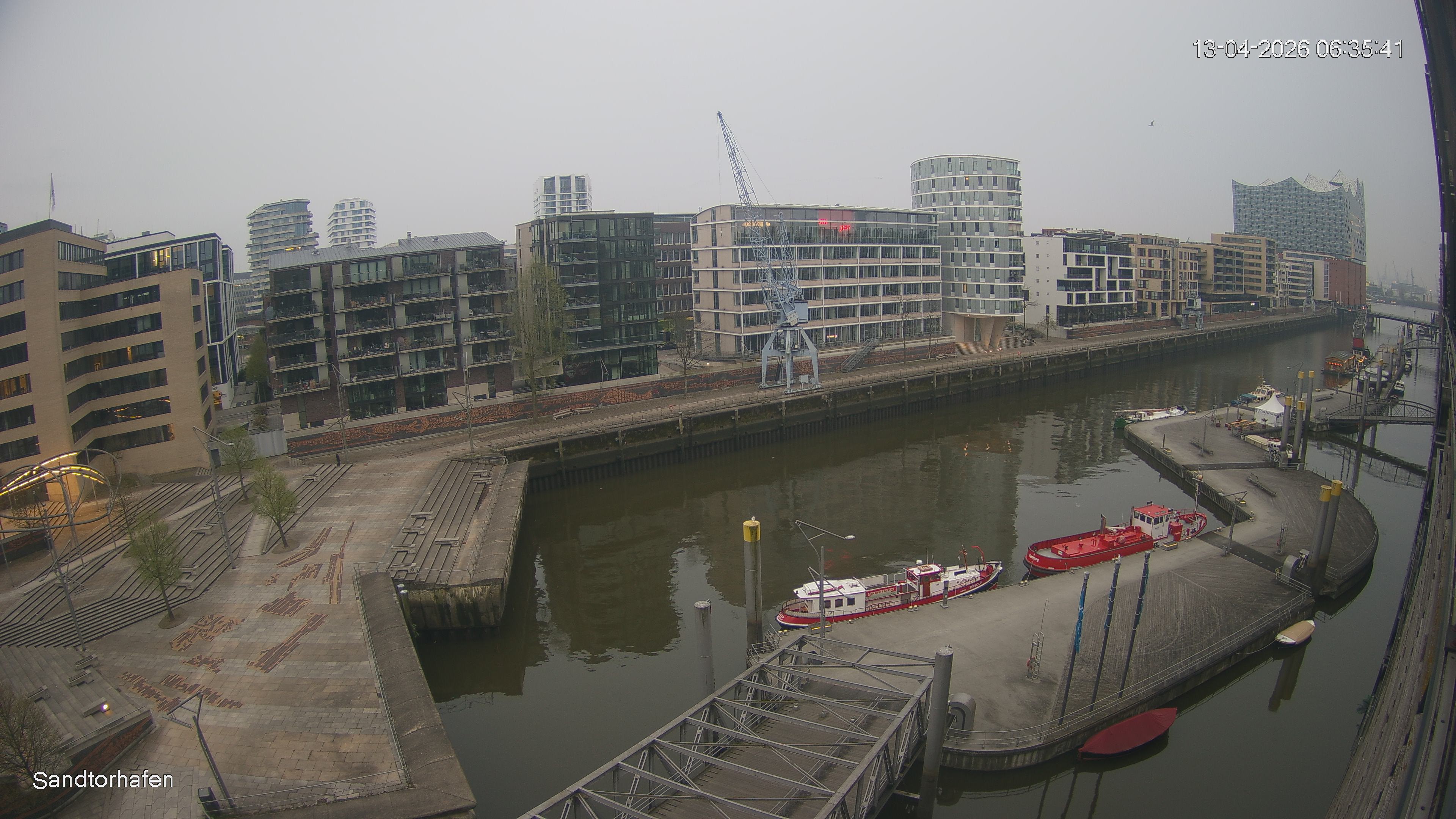 Archiv Foto Webcam Hamburg: HafenCity und Elbphilharmonie