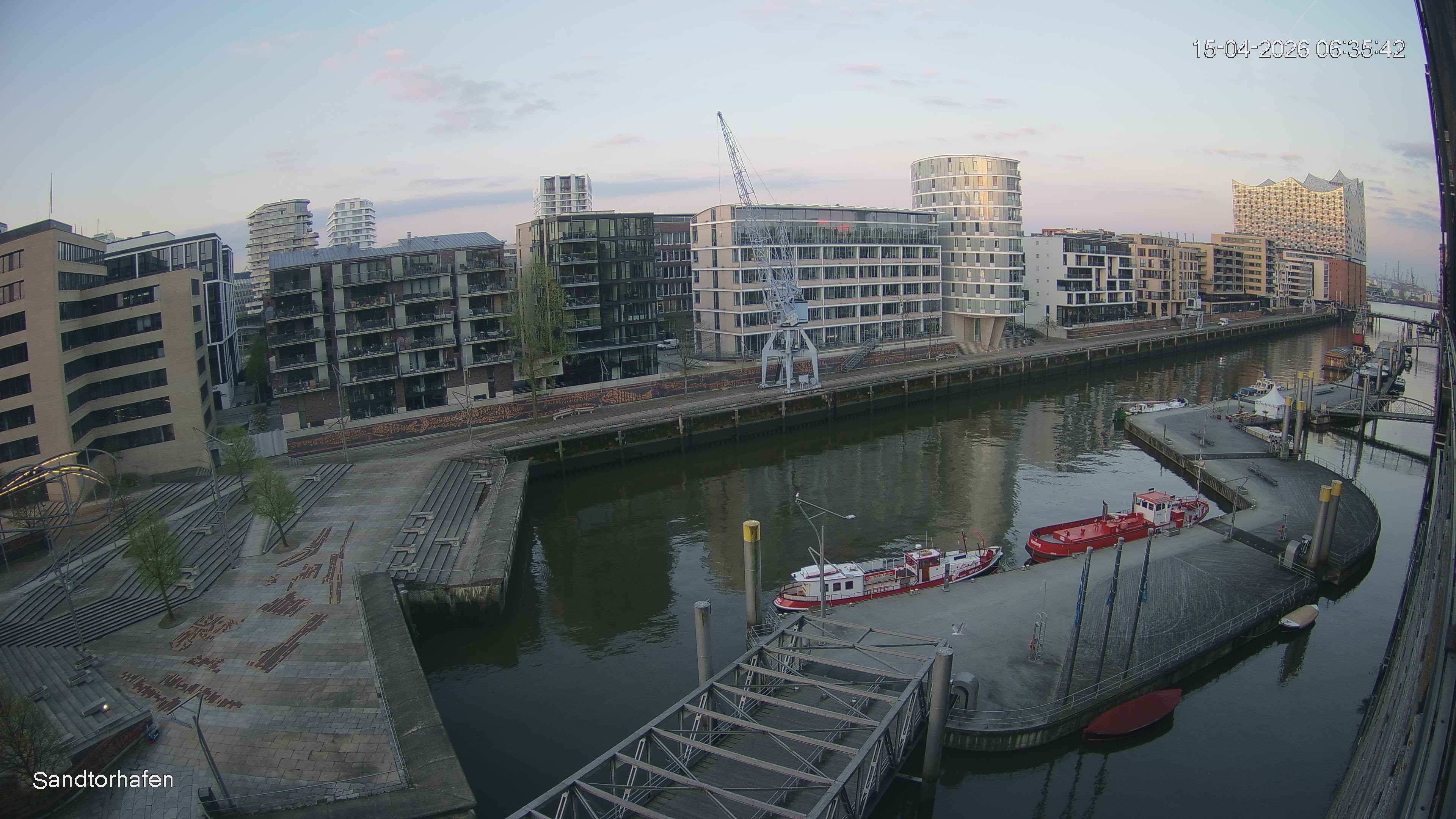 Archived image Webcam Harbour Hall Hamburg