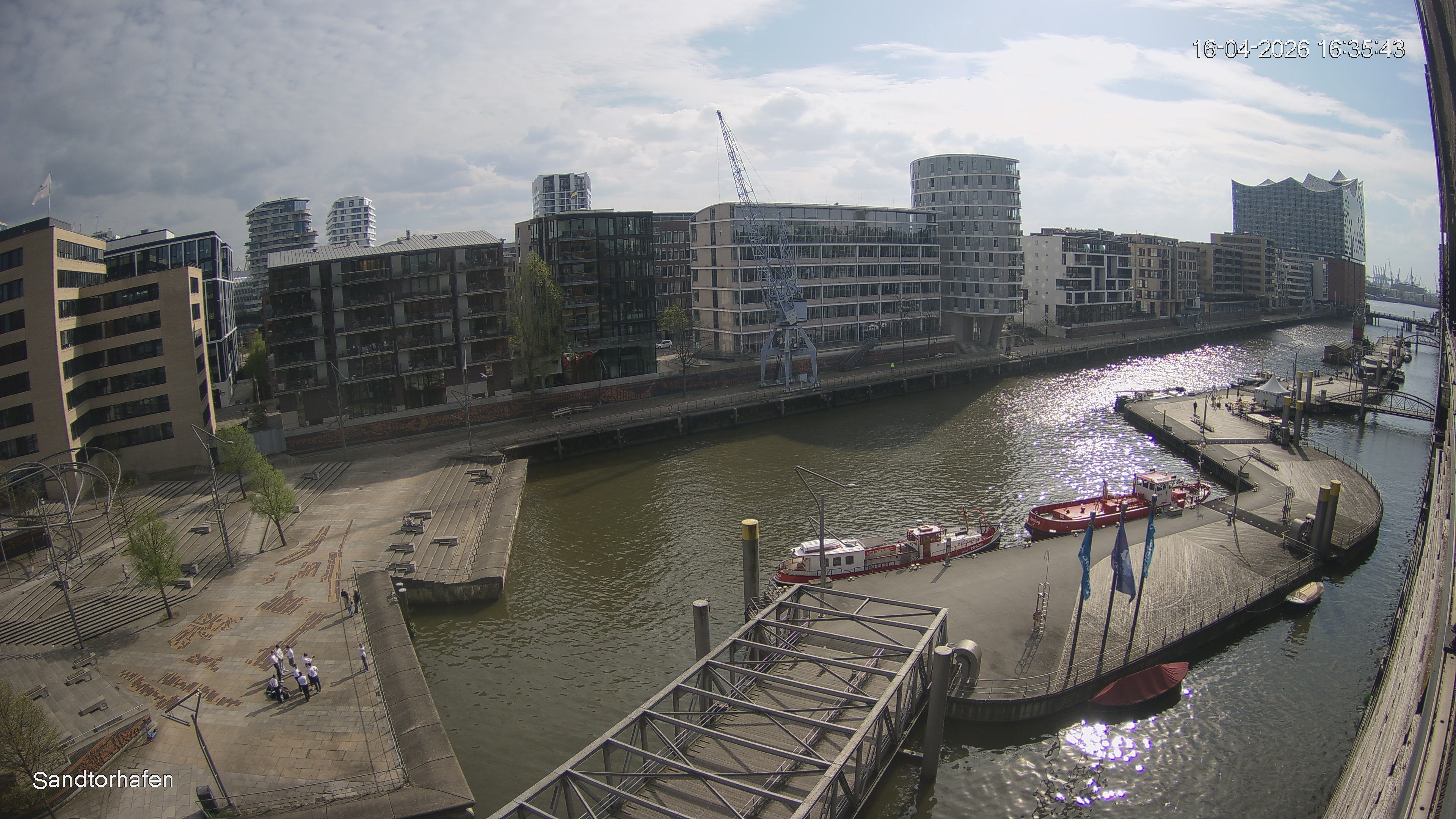 Archiv Foto Webcam Hamburg: HafenCity und Elbphilharmonie