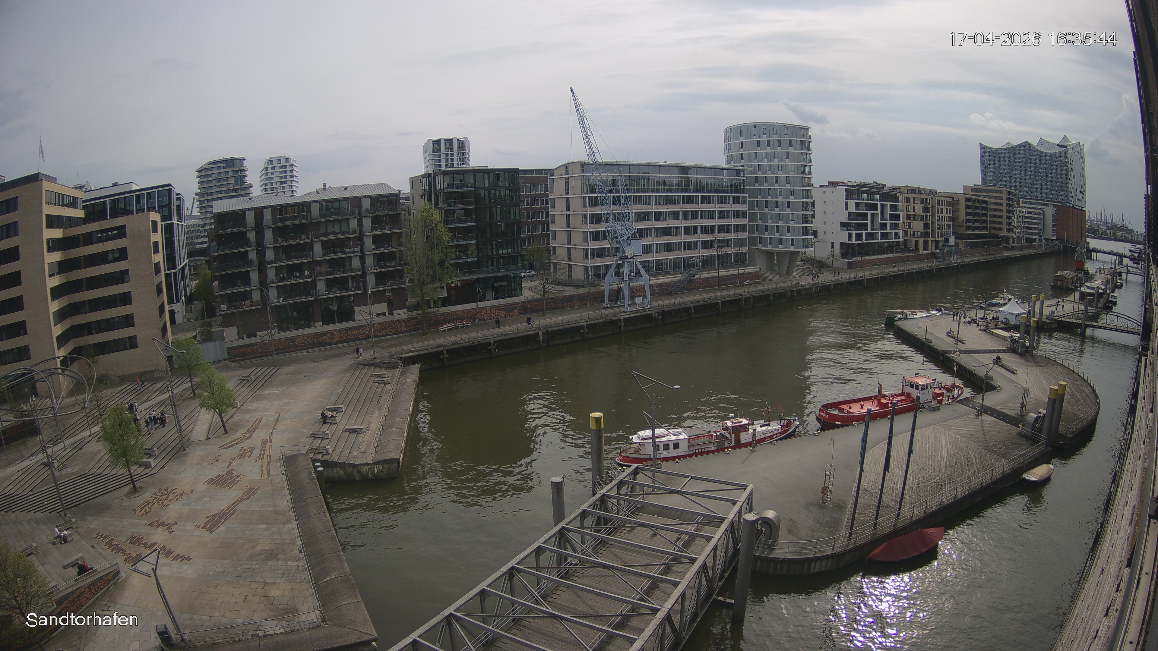 Archived image Webcam Harbour Hall Hamburg