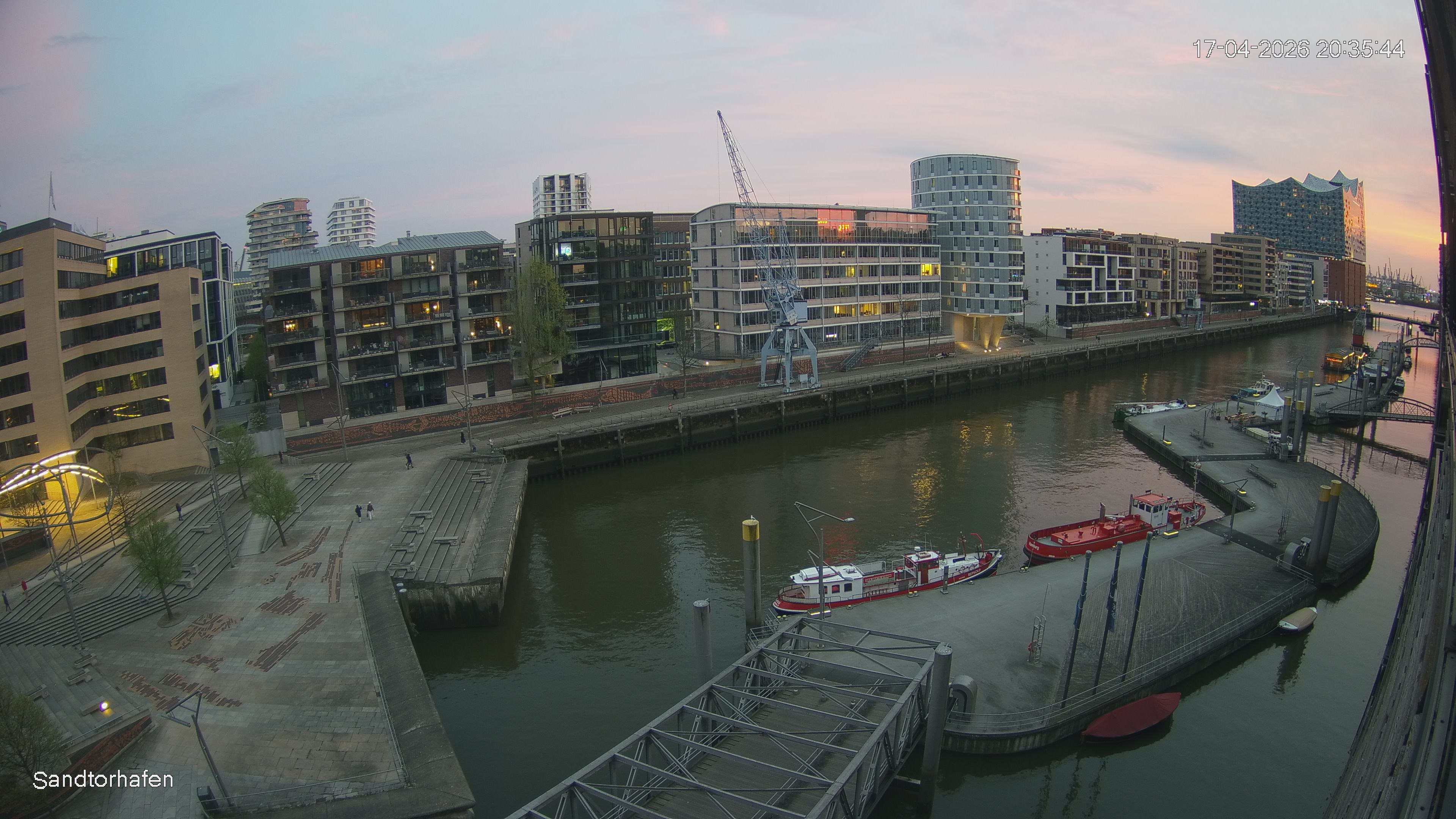 Archived image Webcam Harbour Hall Hamburg