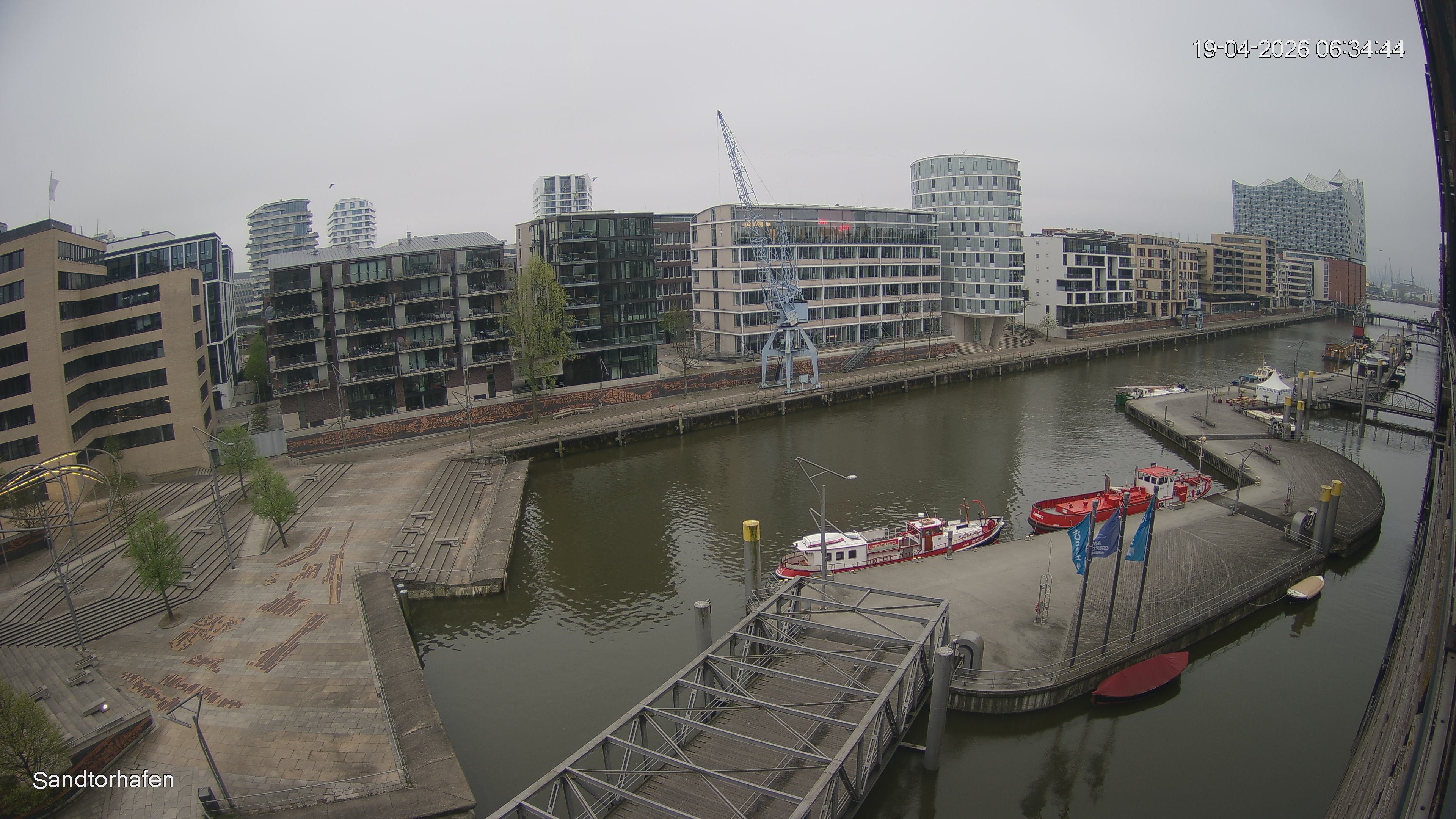 Archiv Foto Webcam Hamburg: HafenCity und Elbphilharmonie