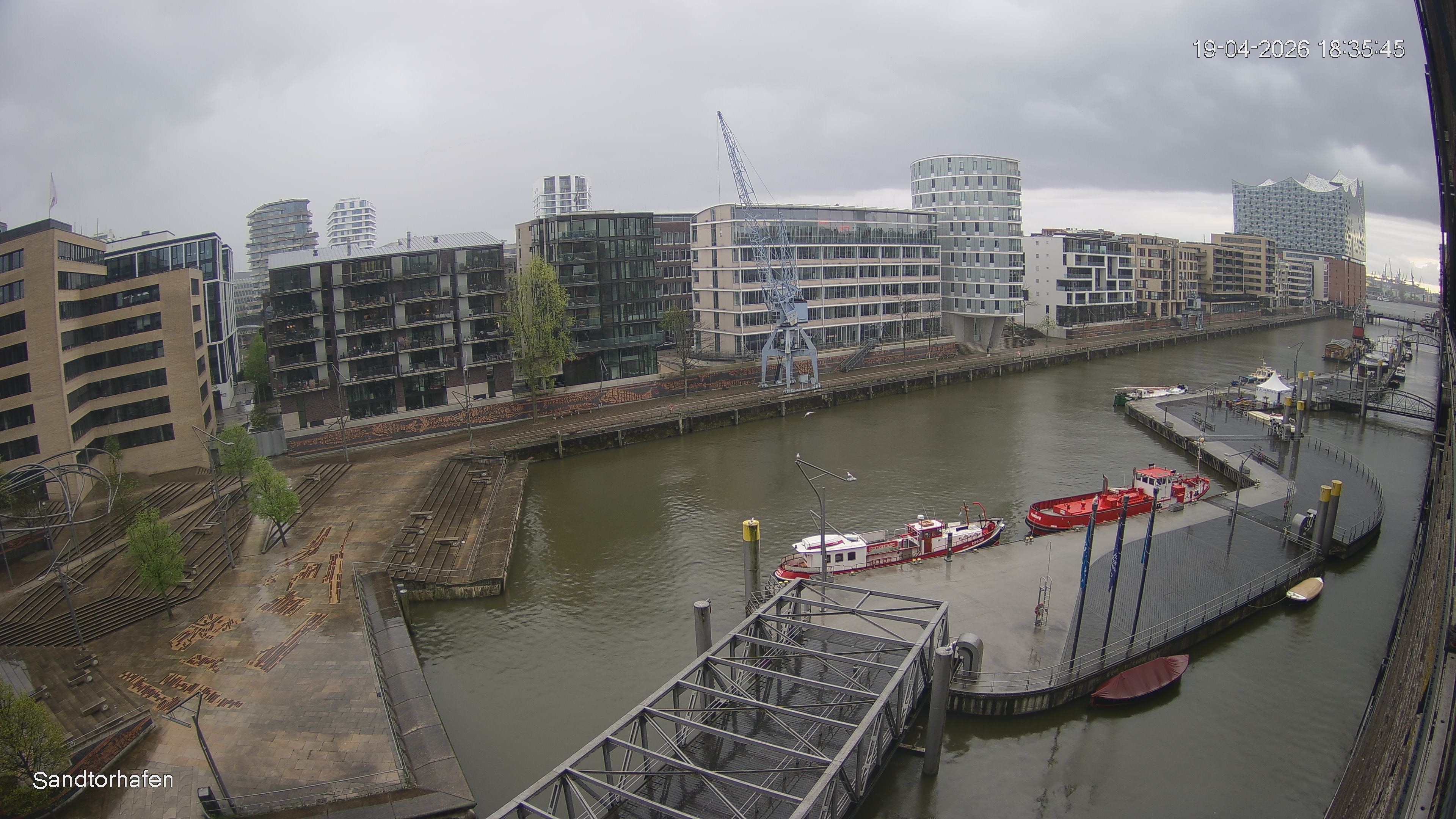 Archiv Foto Webcam Hamburg: HafenCity und Elbphilharmonie