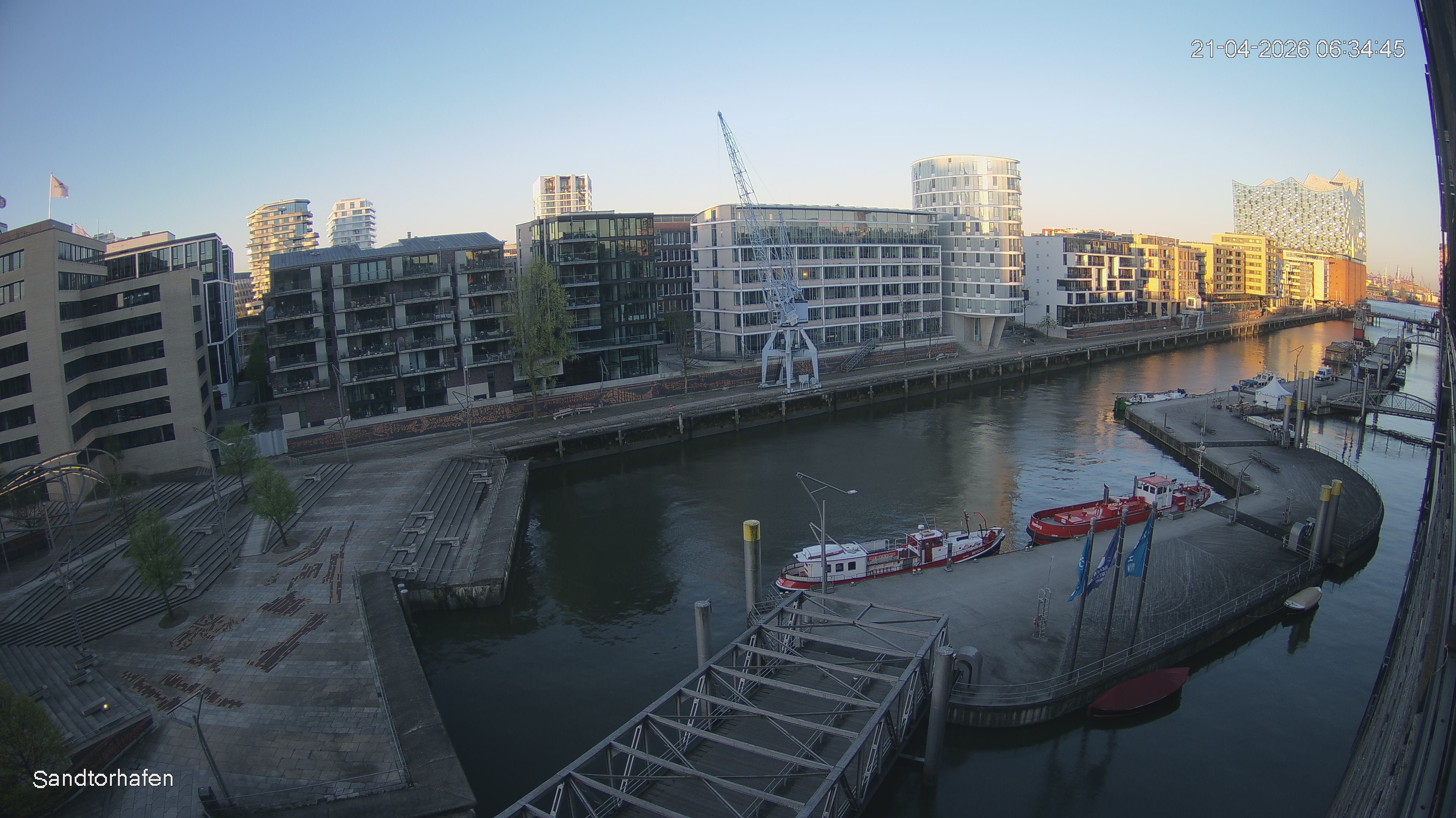 Archiv Foto Webcam Hamburg: HafenCity und Elbphilharmonie