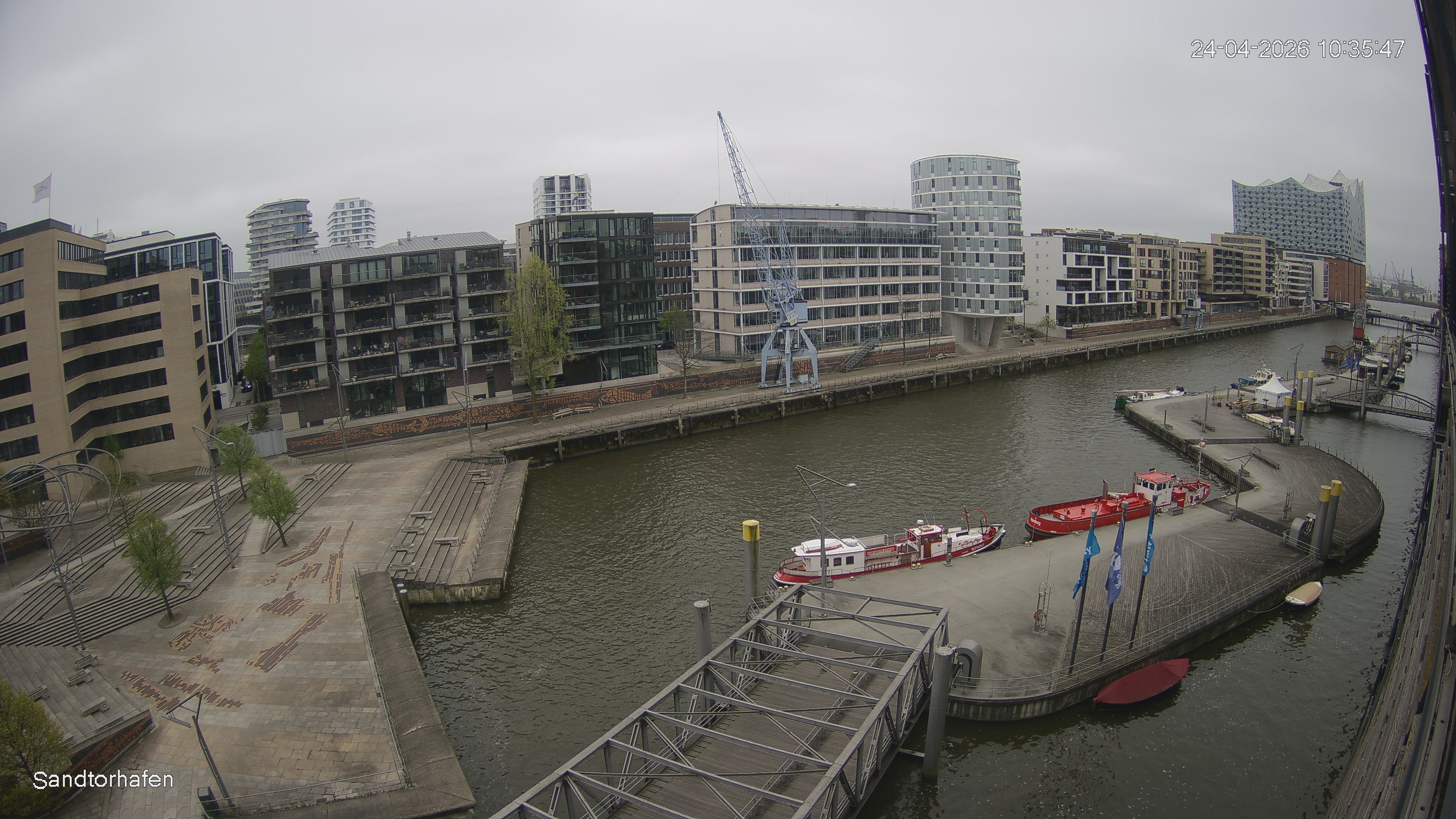 Archiv Foto Webcam Hamburg: HafenCity und Elbphilharmonie