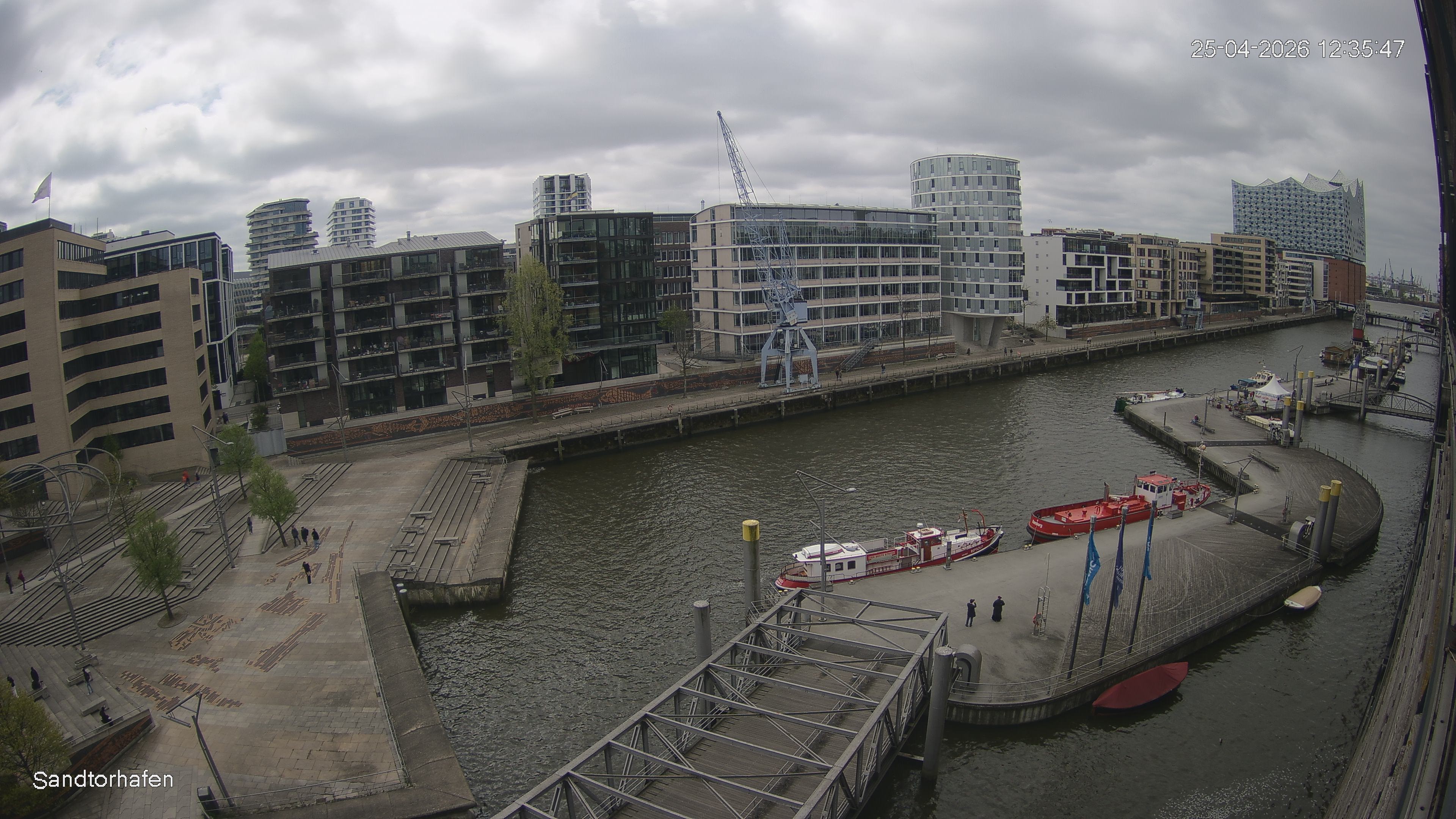 Archiv Foto Webcam Hamburg: HafenCity und Elbphilharmonie