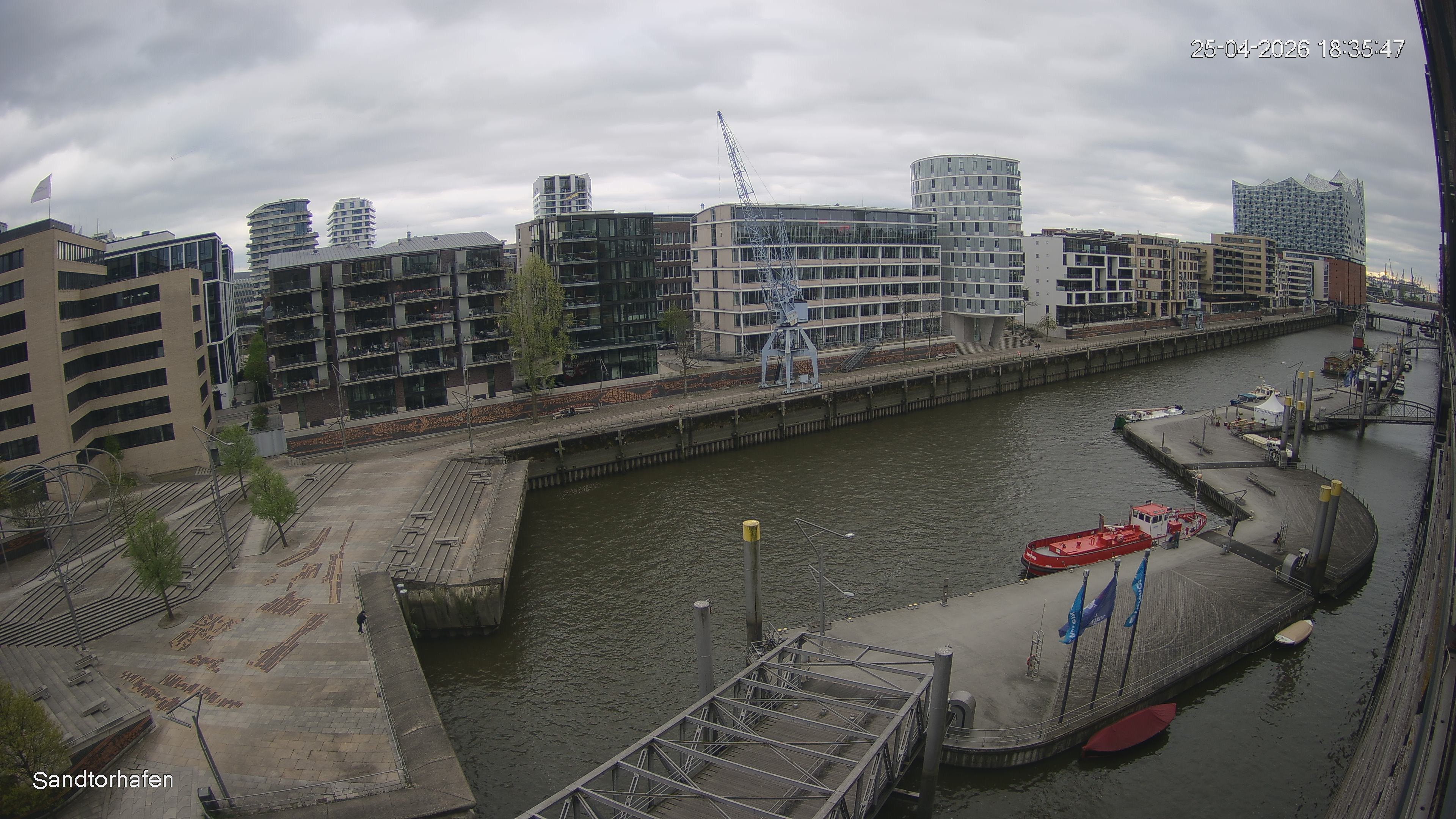 Archiv Foto Webcam Hamburg: HafenCity und Elbphilharmonie
