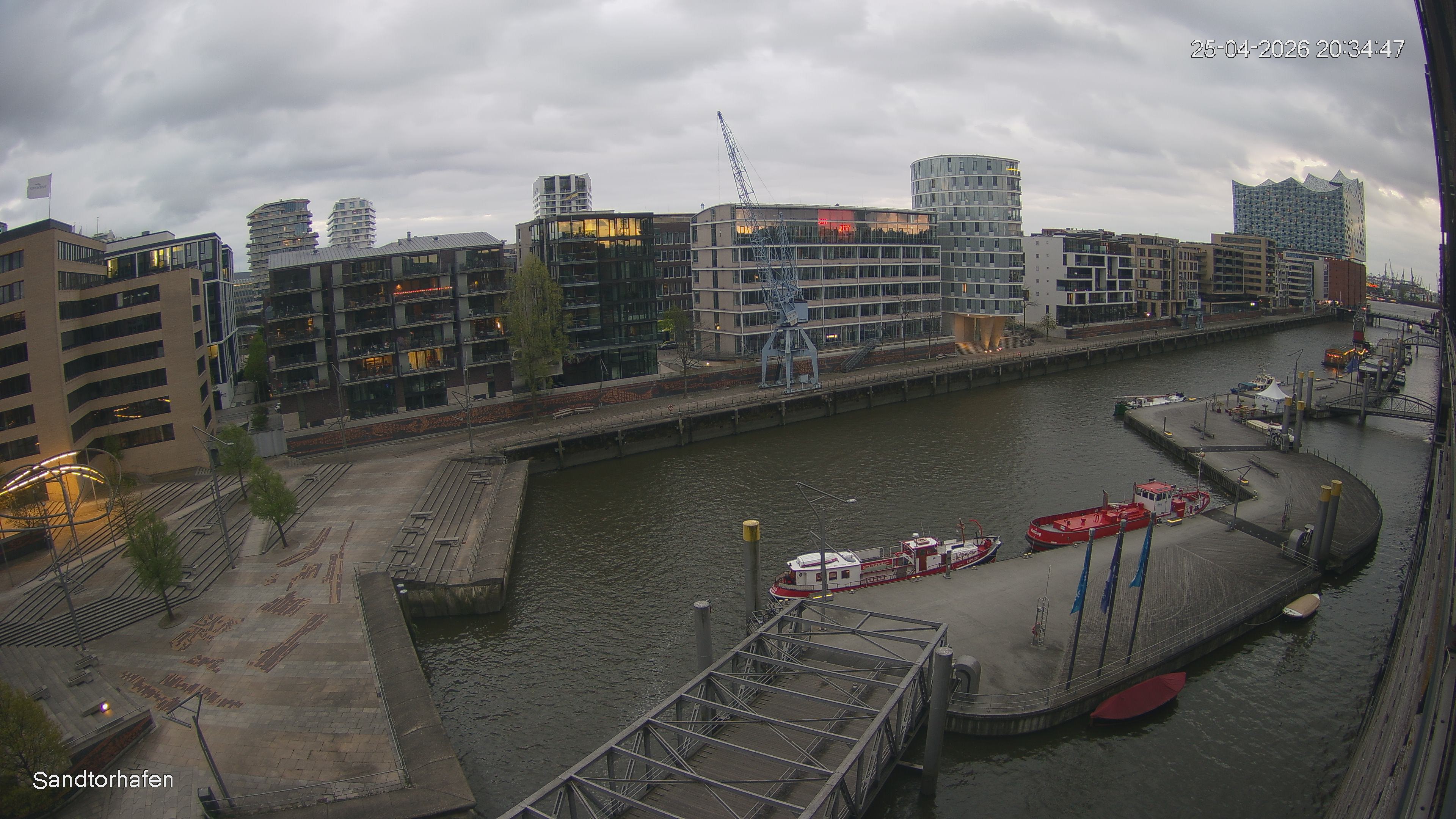 Archiv Foto Webcam Hamburg: HafenCity und Elbphilharmonie
