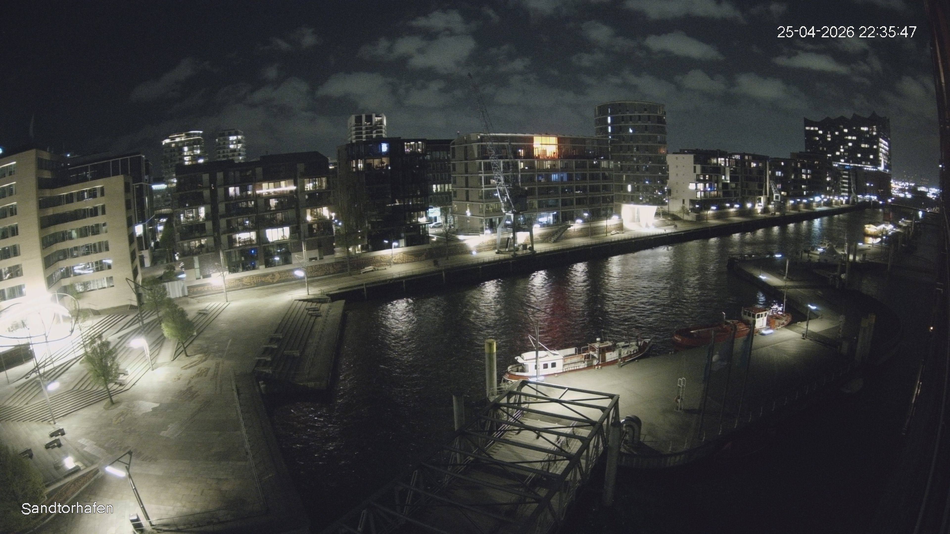 Archiv Foto Webcam Hamburg: HafenCity und Elbphilharmonie