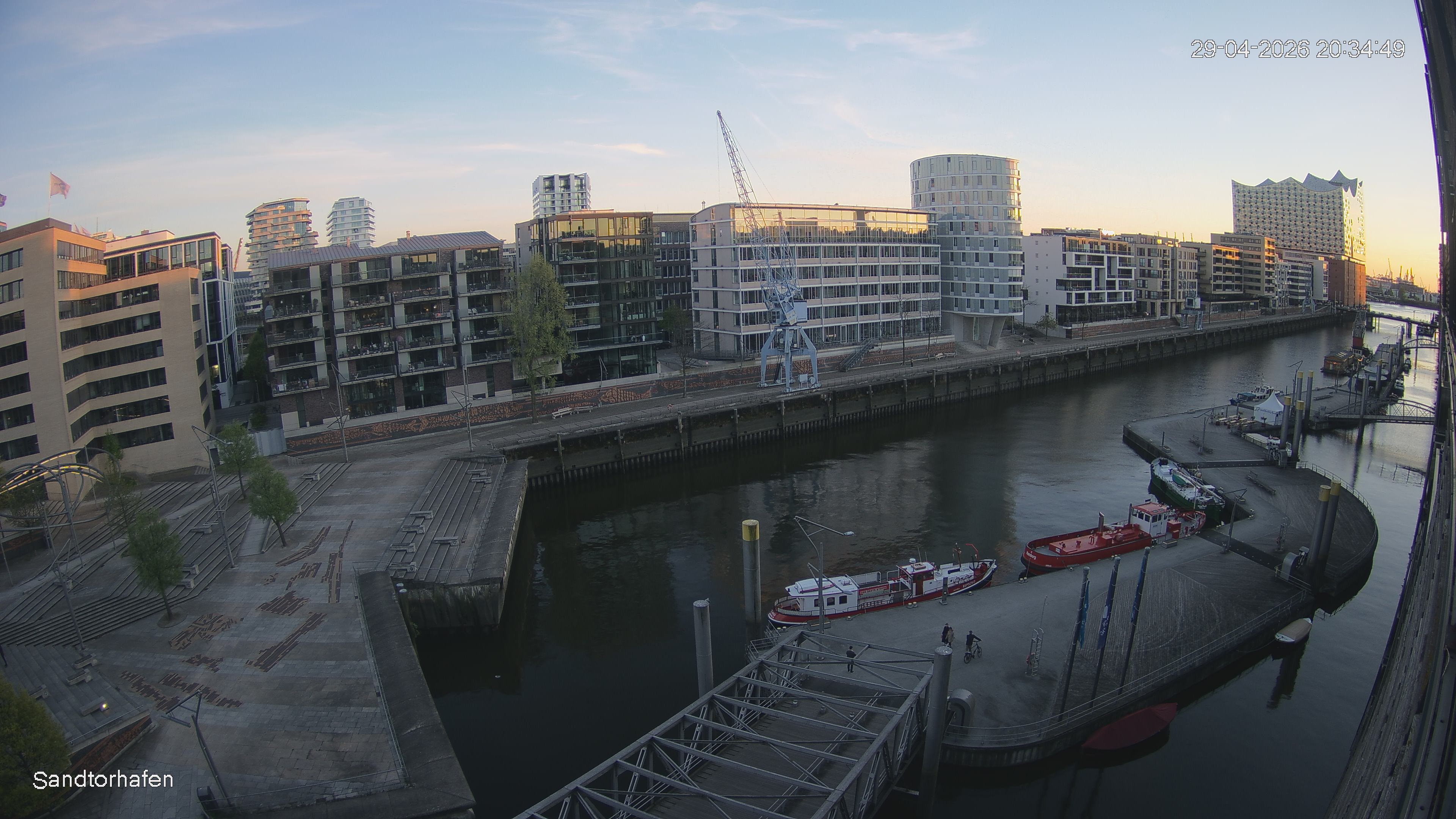 Archiv Foto Webcam Hamburg: HafenCity und Elbphilharmonie