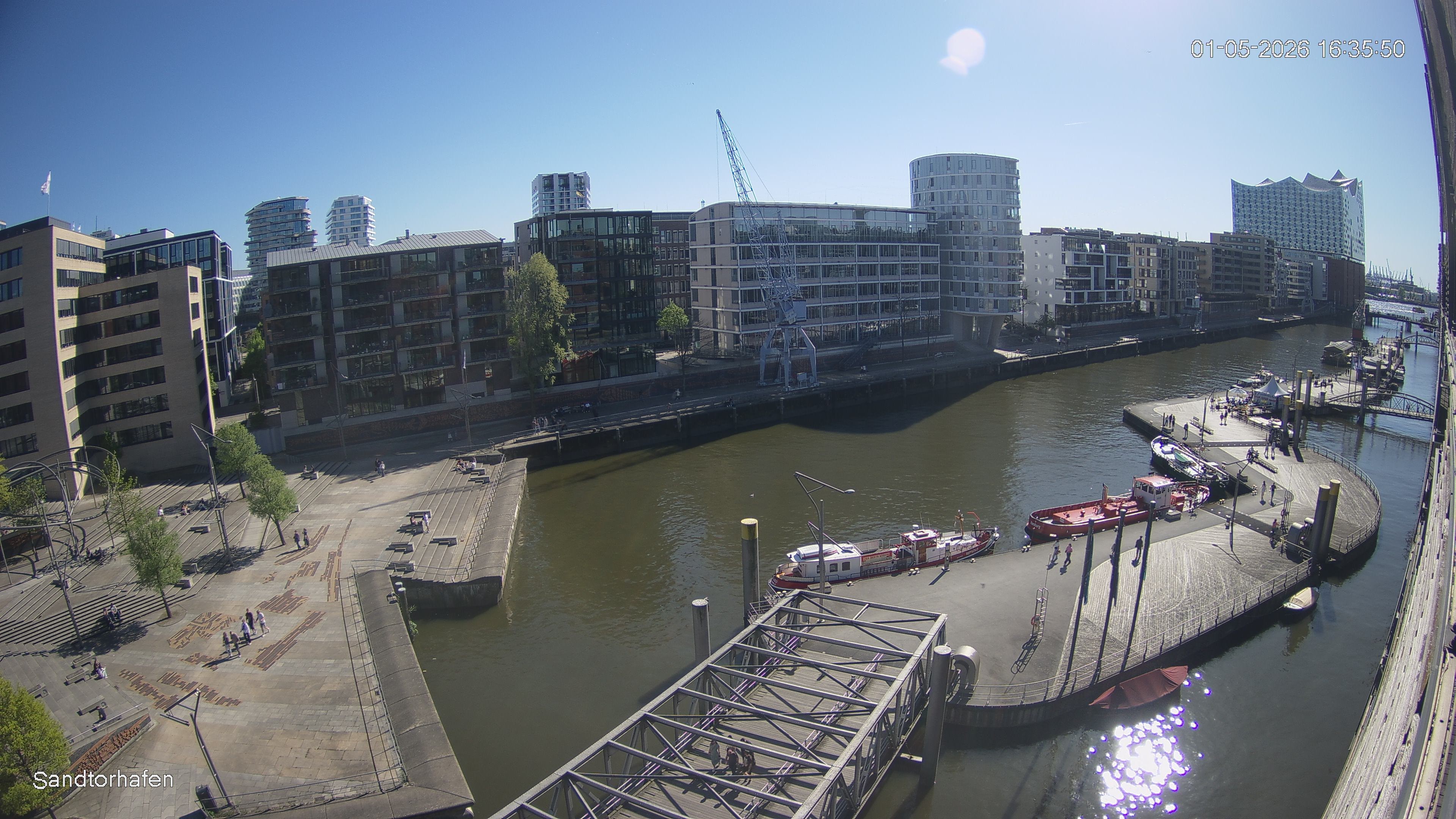 Archived image Webcam Harbour Hall Hamburg