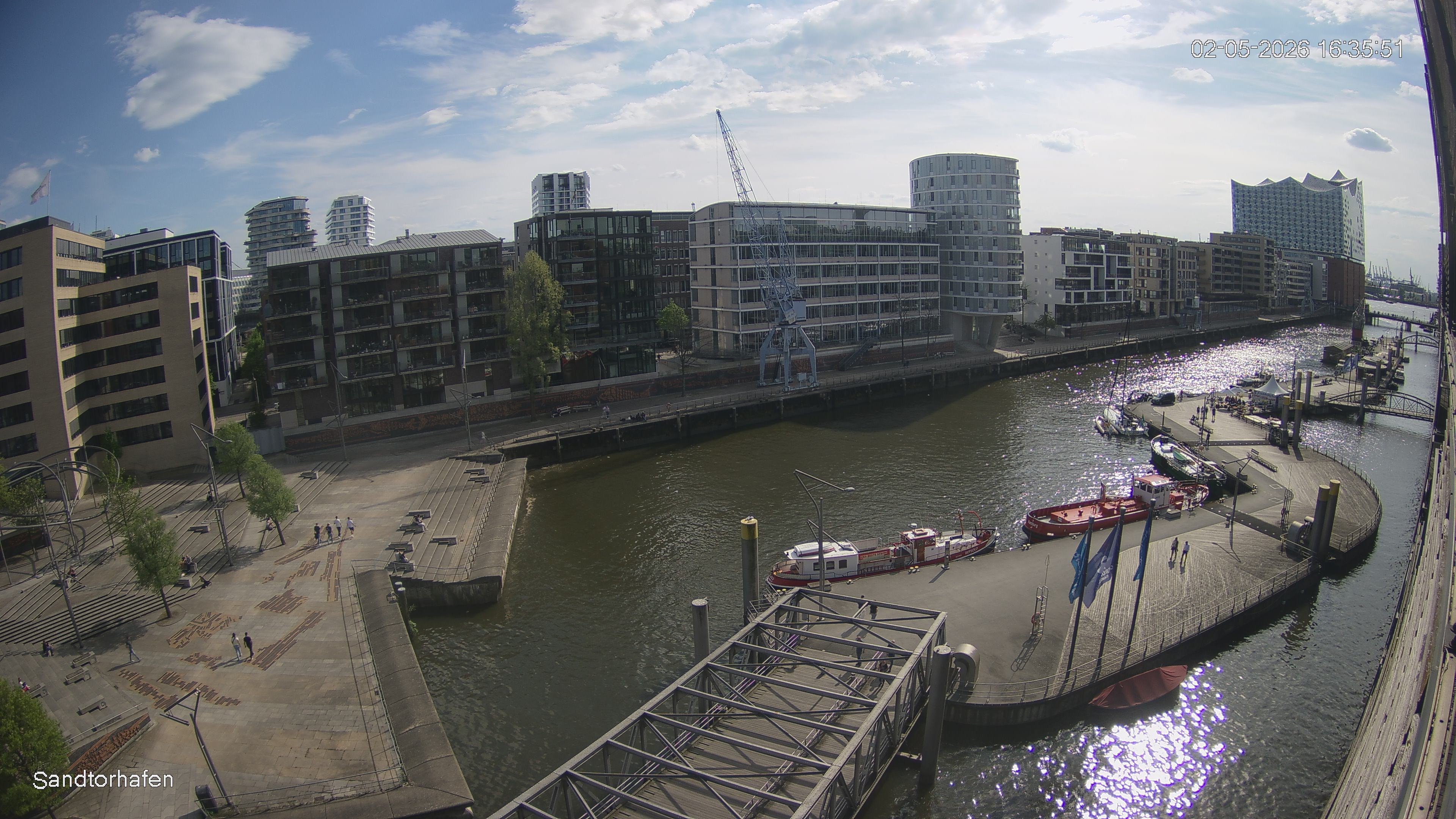 Archiv Foto Webcam Hamburg: HafenCity und Elbphilharmonie