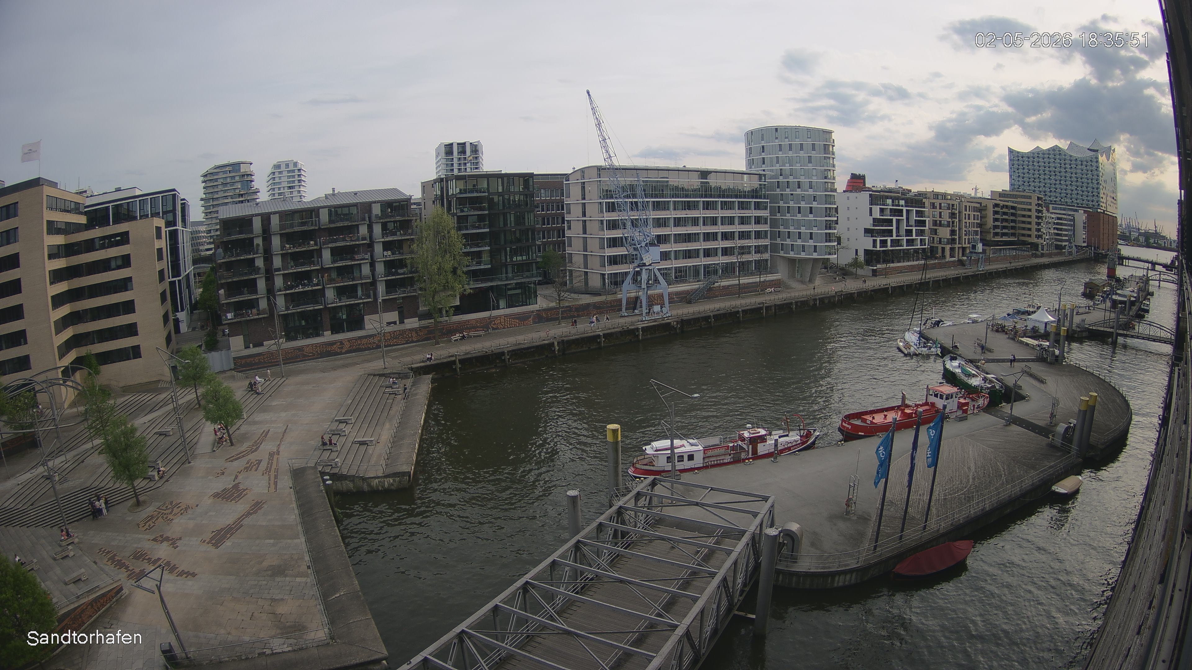 Archiv Foto Webcam Hamburg: HafenCity und Elbphilharmonie