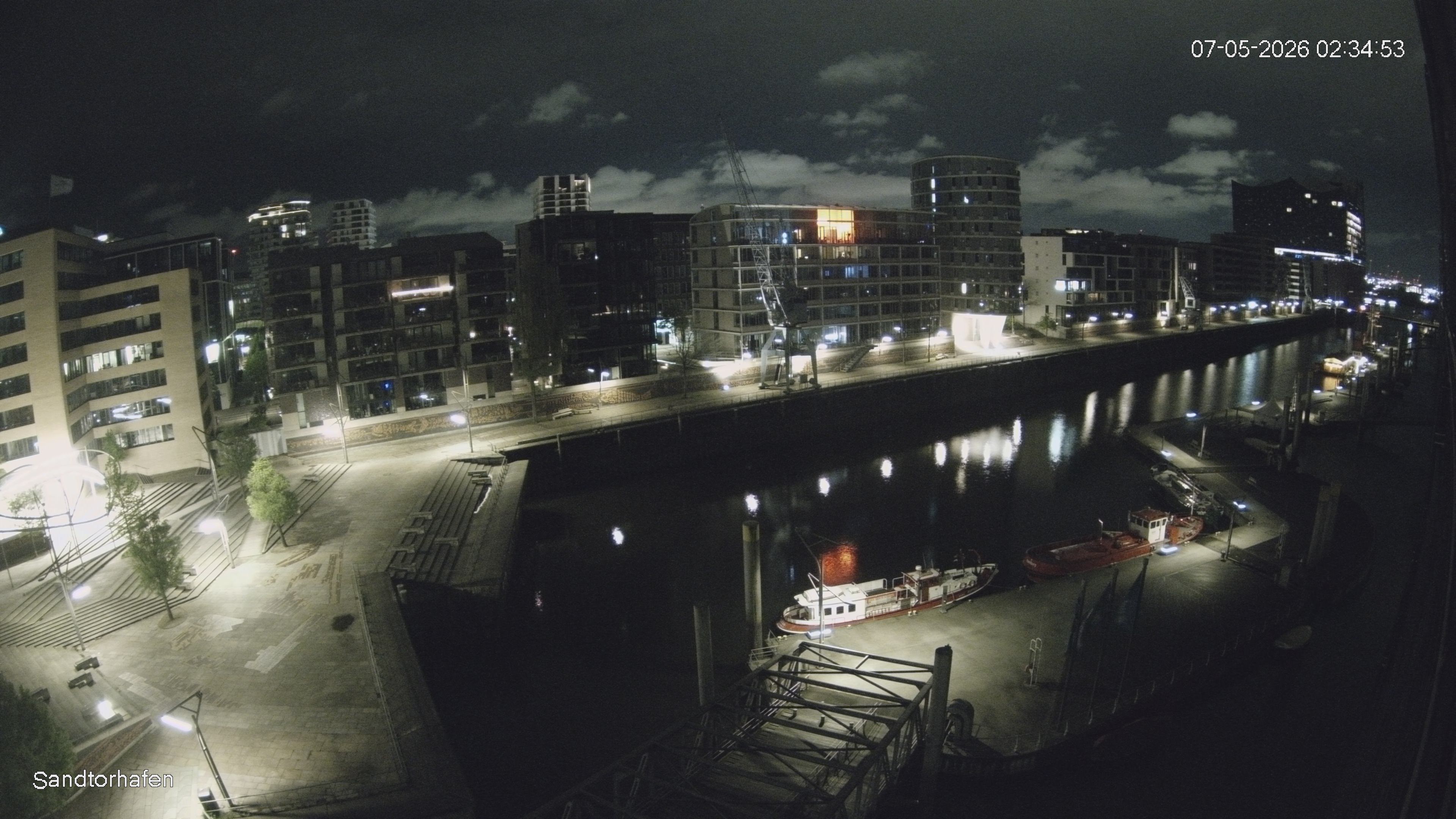 Archiv Foto Webcam Hamburg: HafenCity und Elbphilharmonie