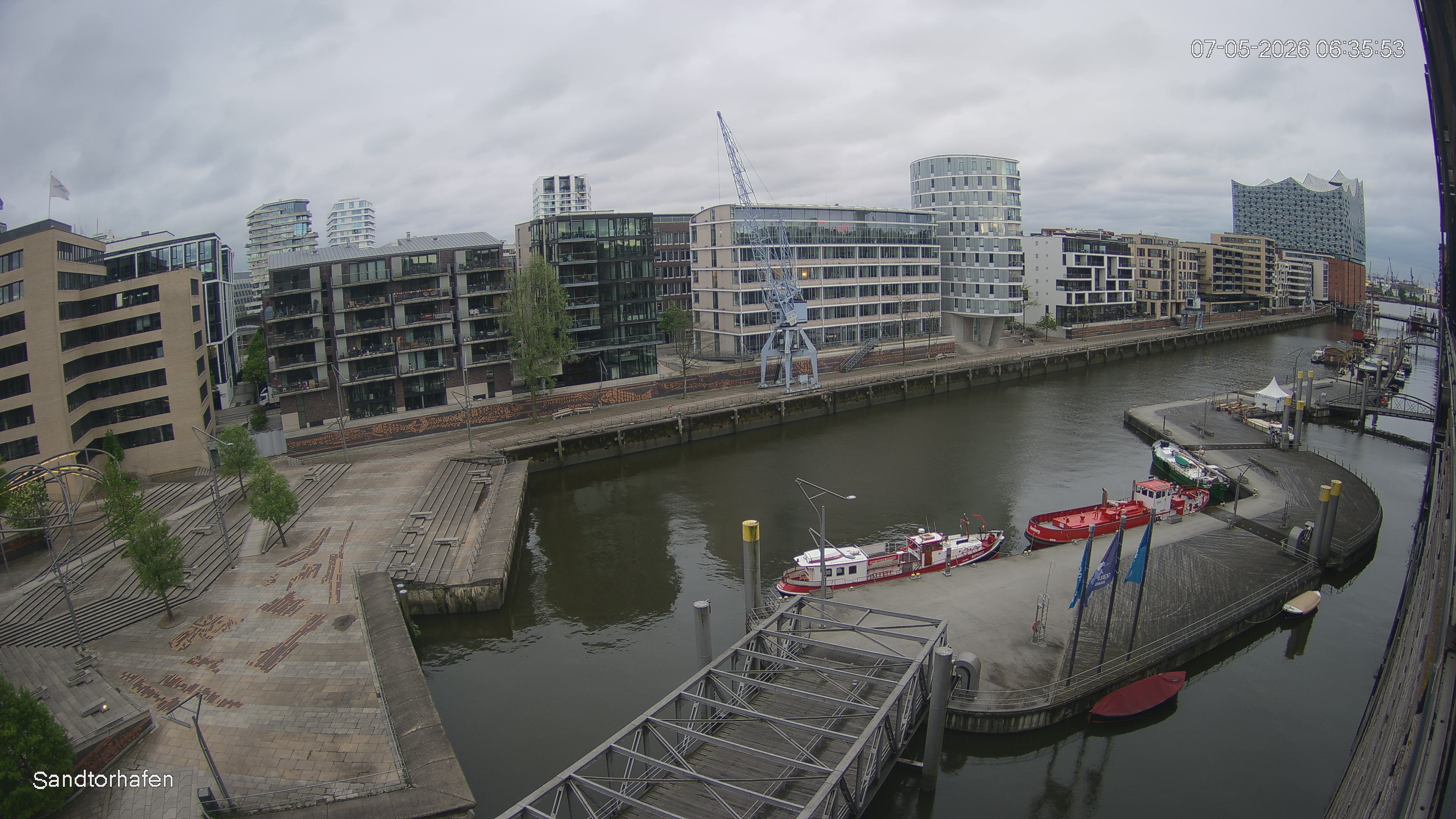 Archiv Foto Webcam Hamburg: HafenCity und Elbphilharmonie