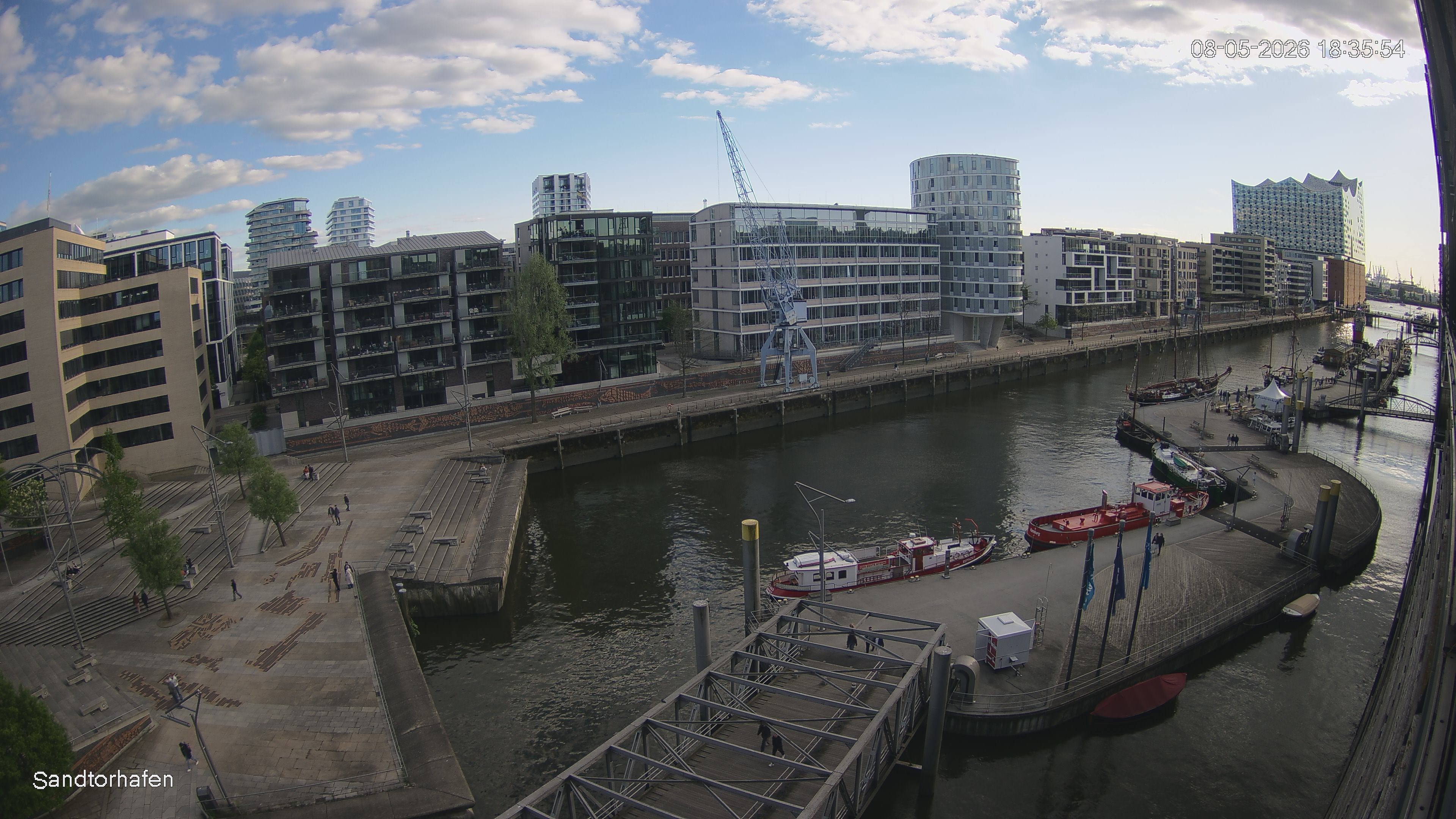Archiv Foto Webcam Hamburg: HafenCity und Elbphilharmonie