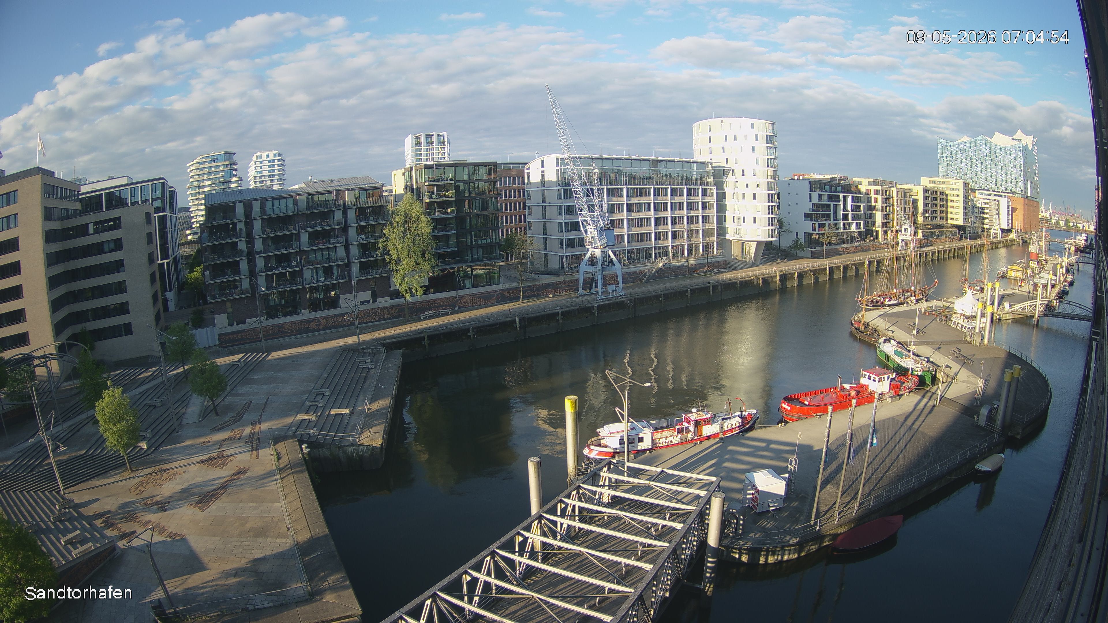 Archiv Foto Webcam Hamburg: HafenCity und Elbphilharmonie