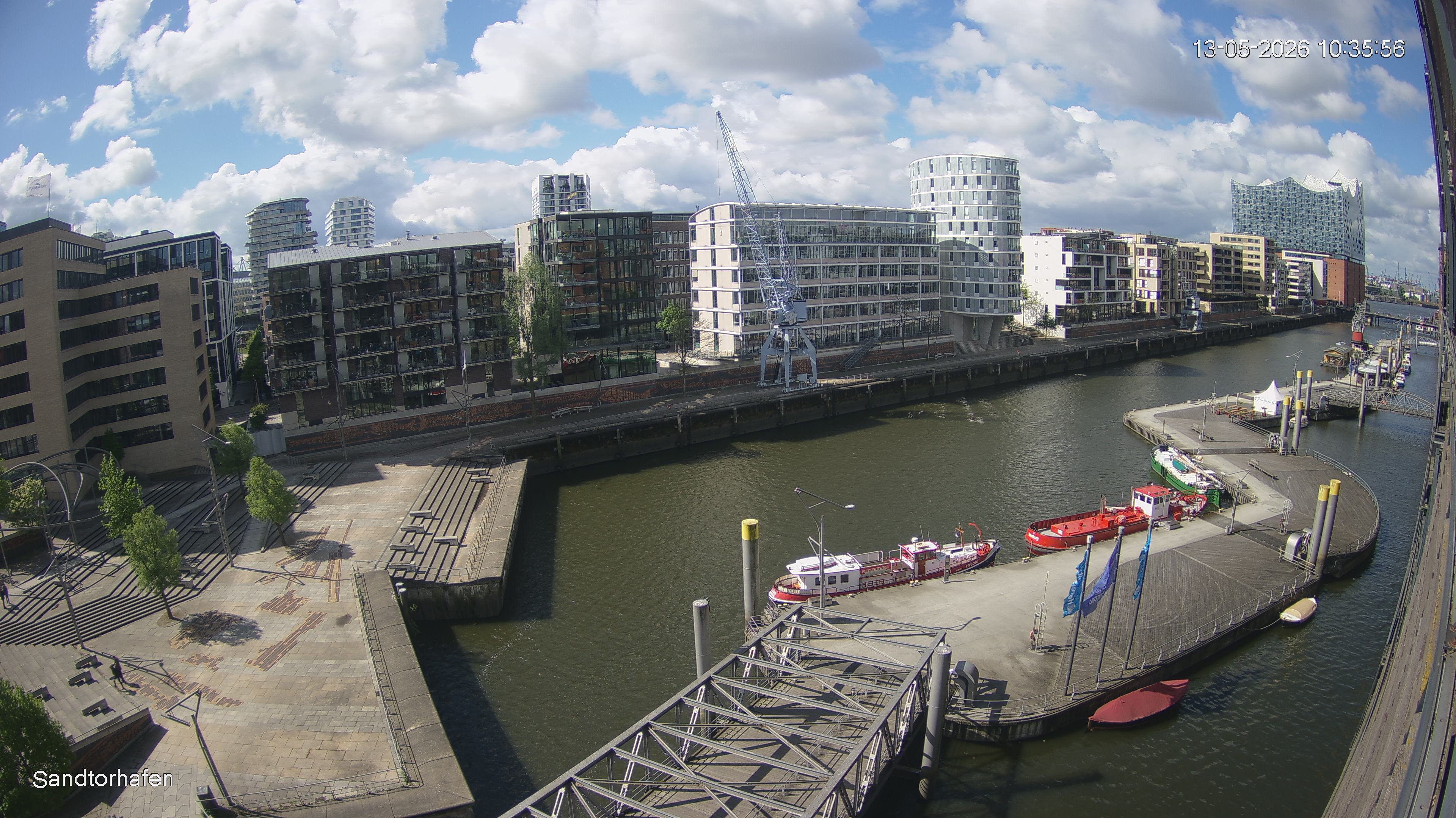 Archived image Webcam Harbour Hall Hamburg