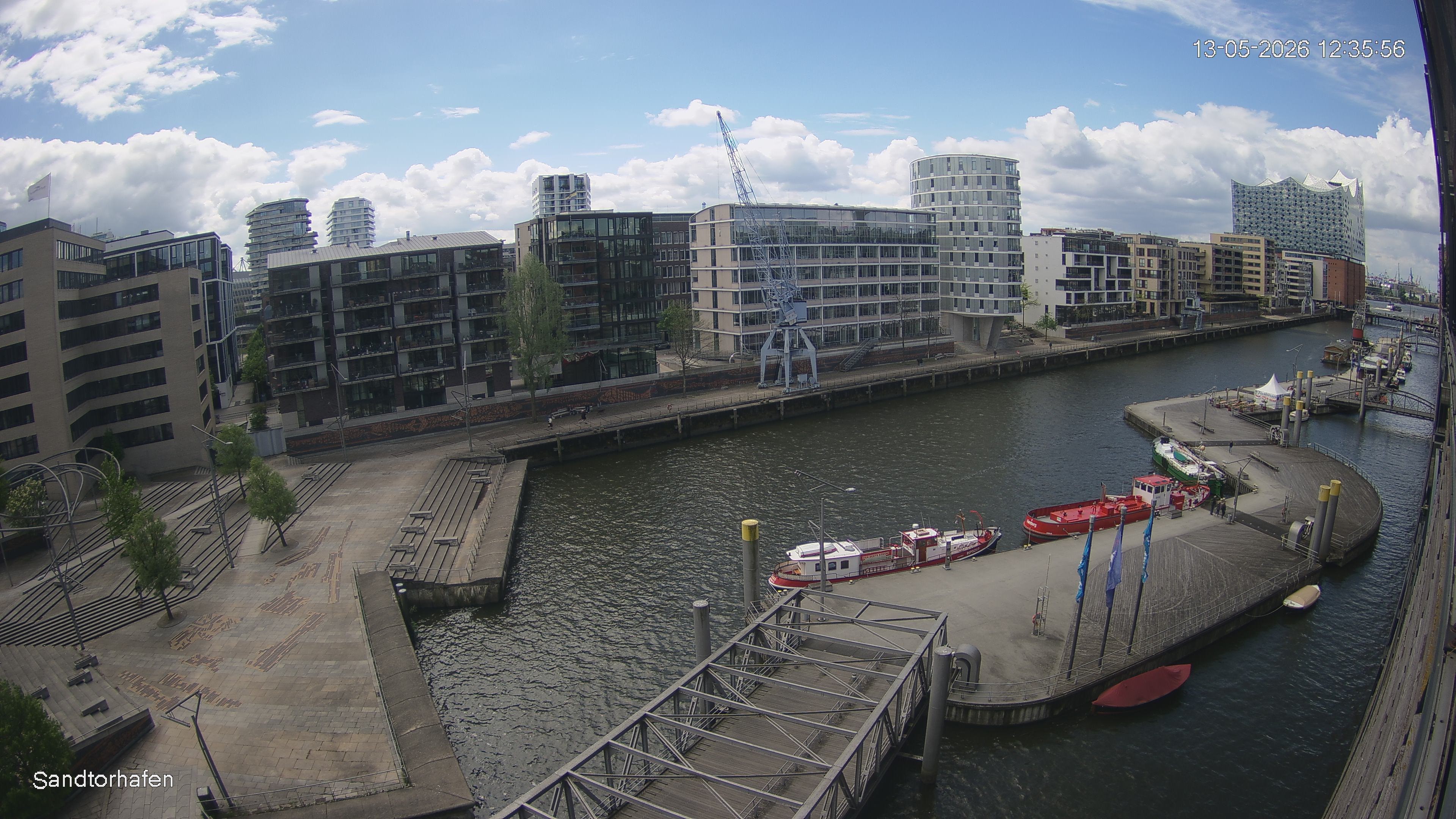 Archived image Webcam Harbour Hall Hamburg